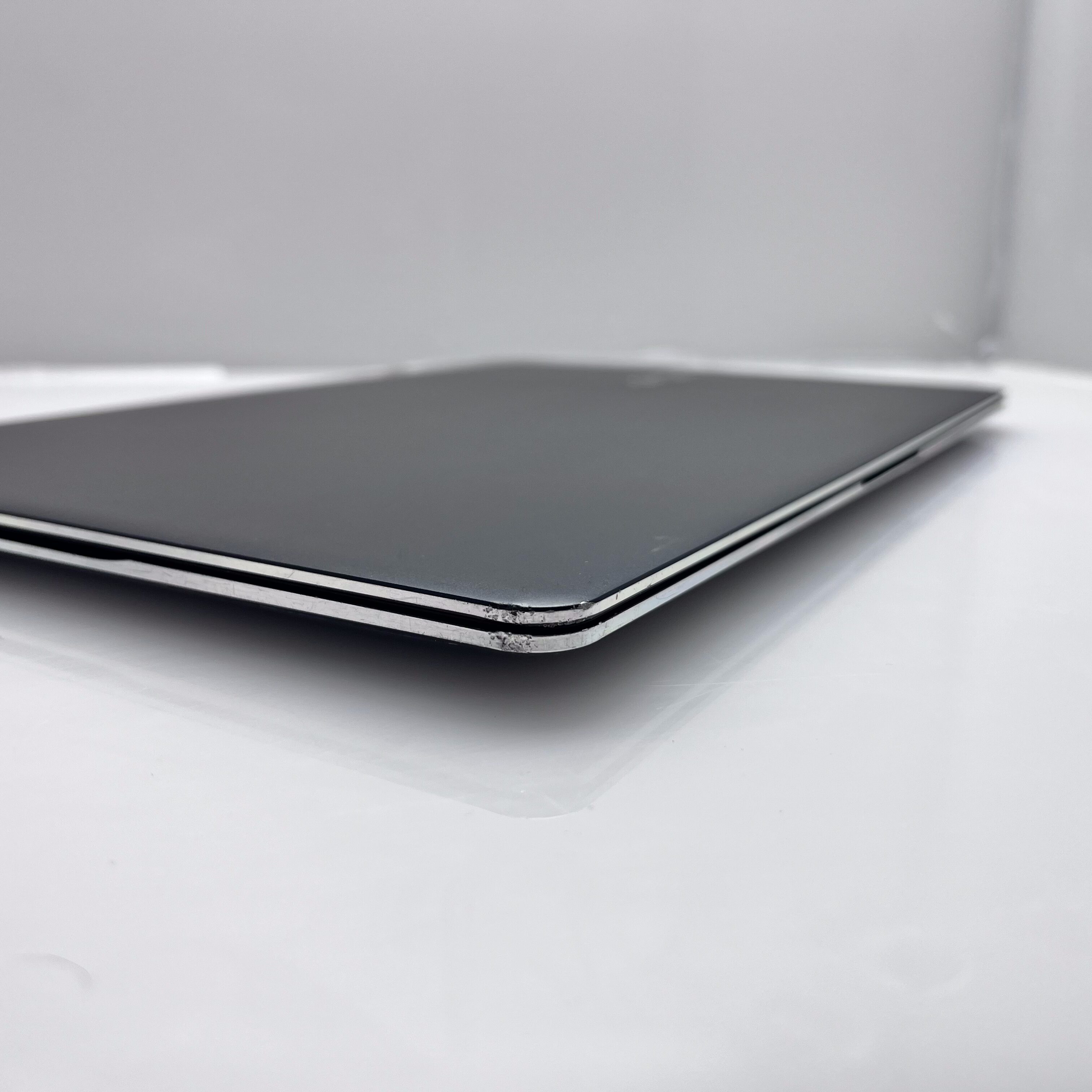 Samsung Series 9 UltraBook 4GB RAM 256GB SSD - Faulty Battery | Bright Spots - Image 5