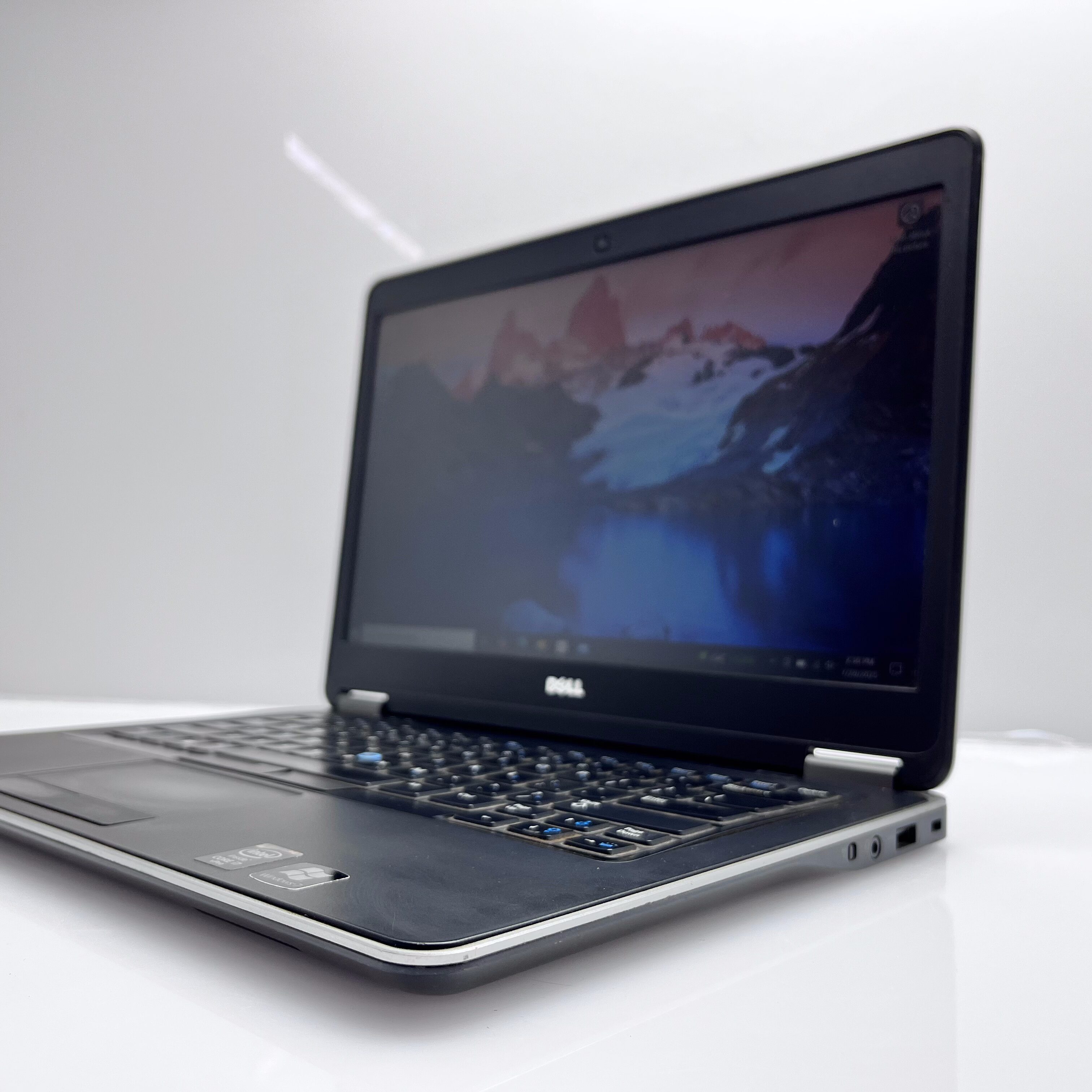 Dell Latitude E7440 "Core i5" 8GB RAM 256GB SSD Grey (3 Month Warranty) - Image 4