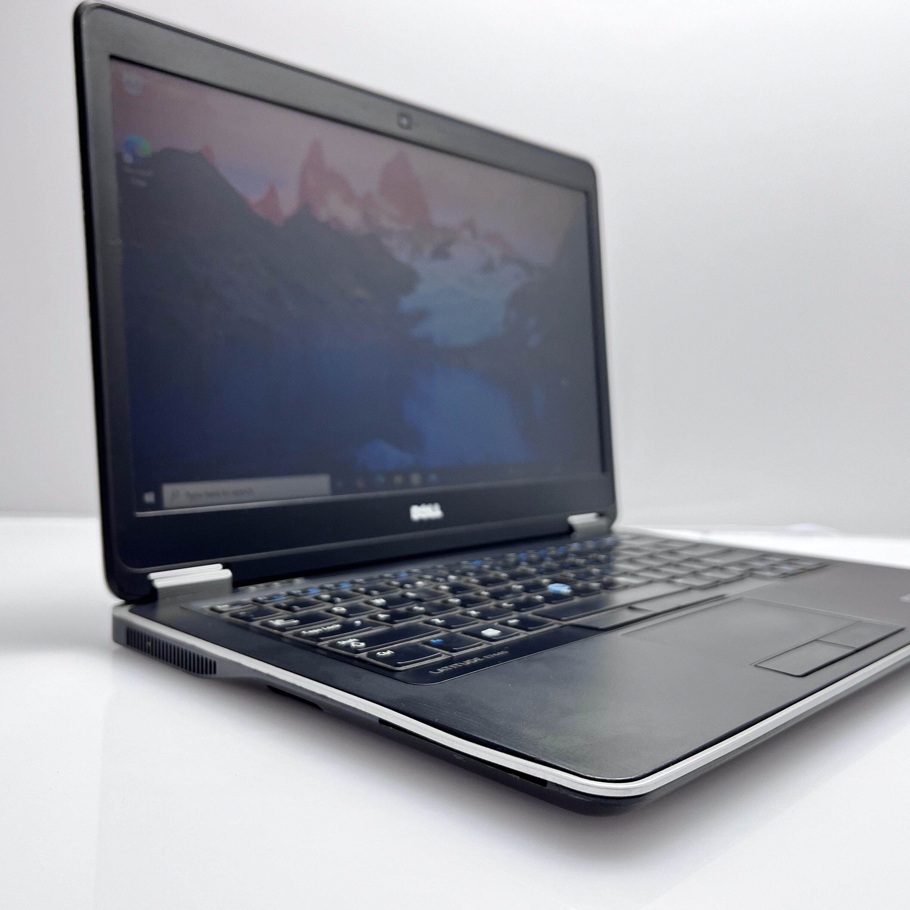 Dell Latitude E7440 "Core i5" 8GB RAM 256GB SSD Grey (3 Month Warranty) - Image 2