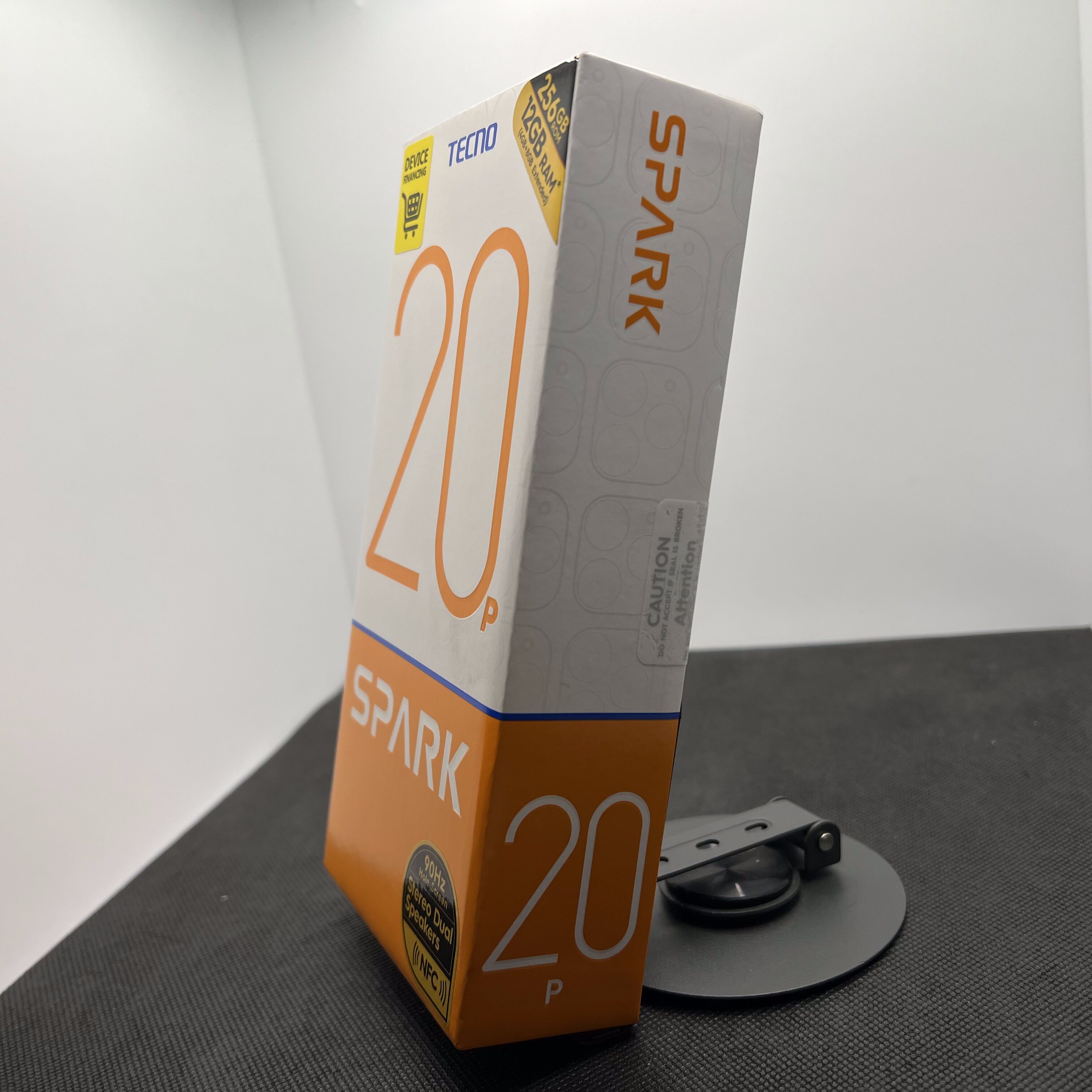 Tecno Spark 20p 256GB Dual Sim Magic Skin Green - Sealed - Image 2