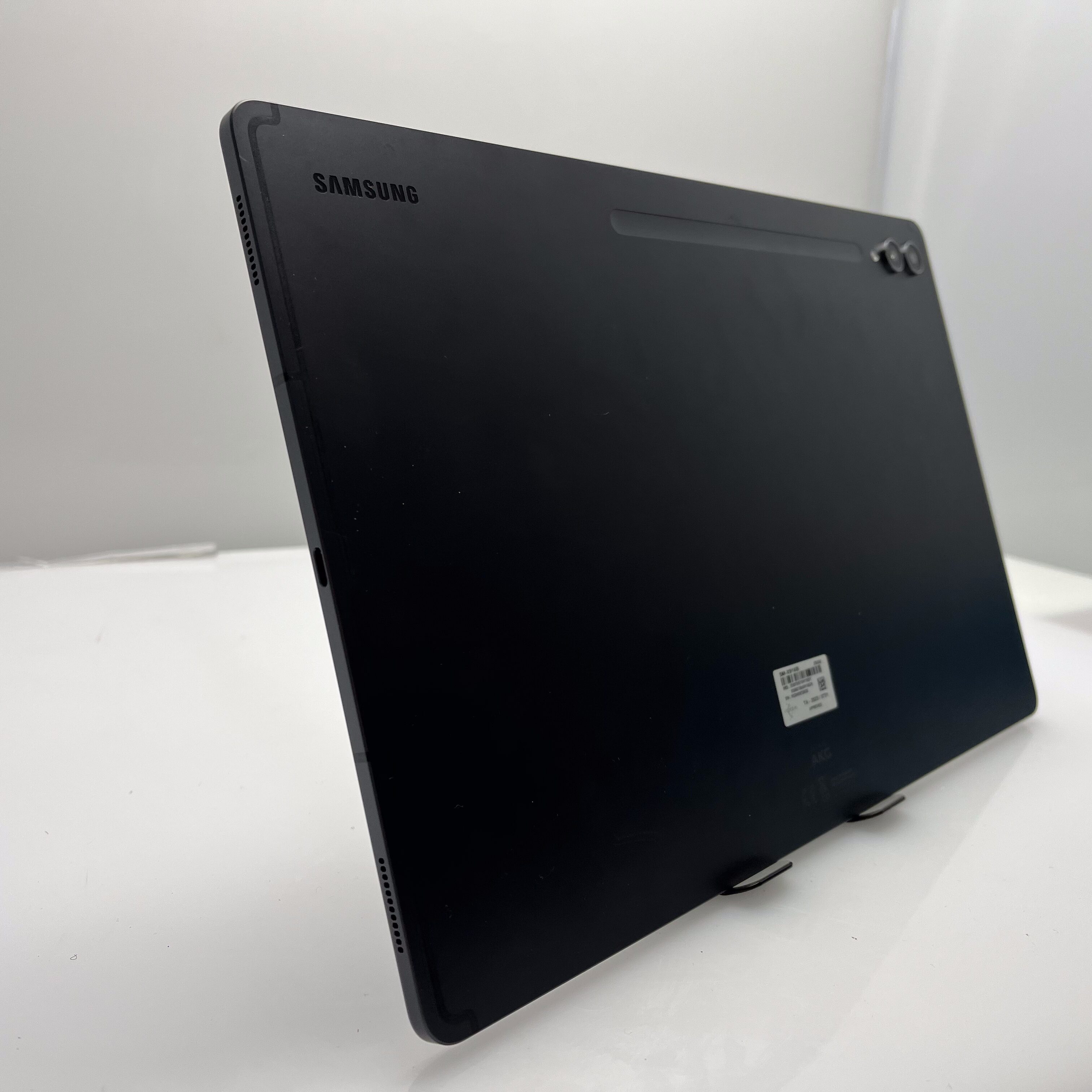 Samsung Galaxy Tab S9 Ultra 5G 256GB Dual Sim Grey (12 Month Warranty) + Keyboard Cover Bundle Value: R700 - Image 5