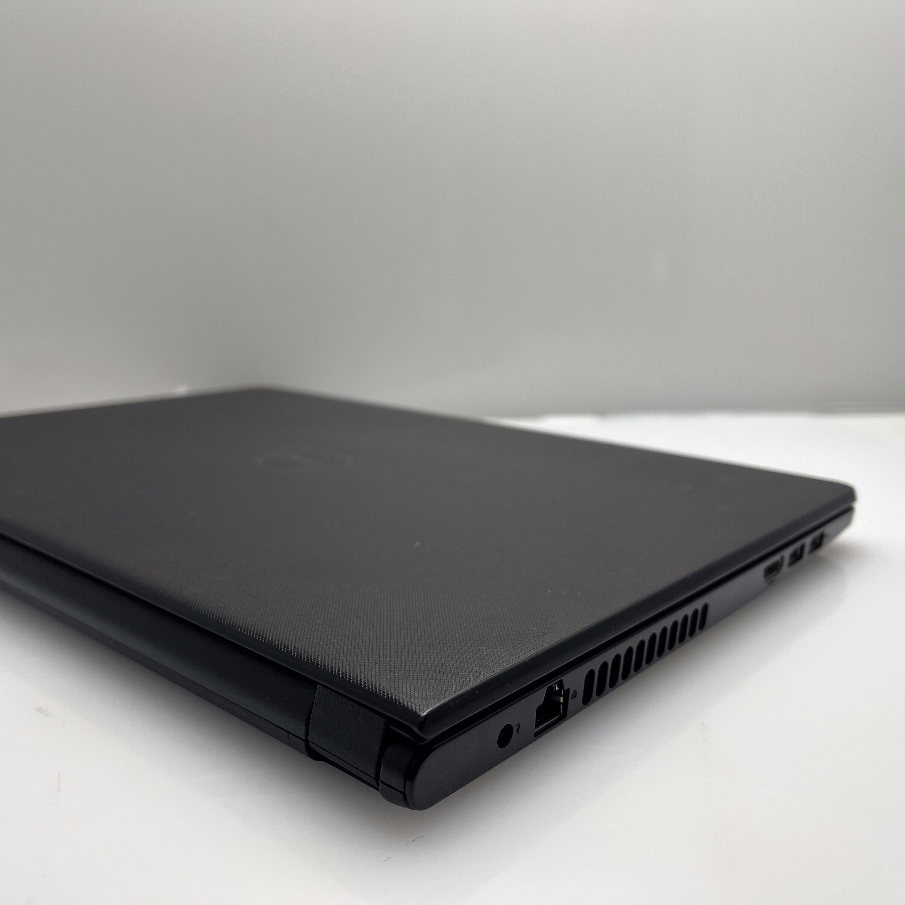 Dell Inspiron 15 6th Gen "Core i3" 2.00GHz 8GB RAM 512GB SSD Black - Image 6