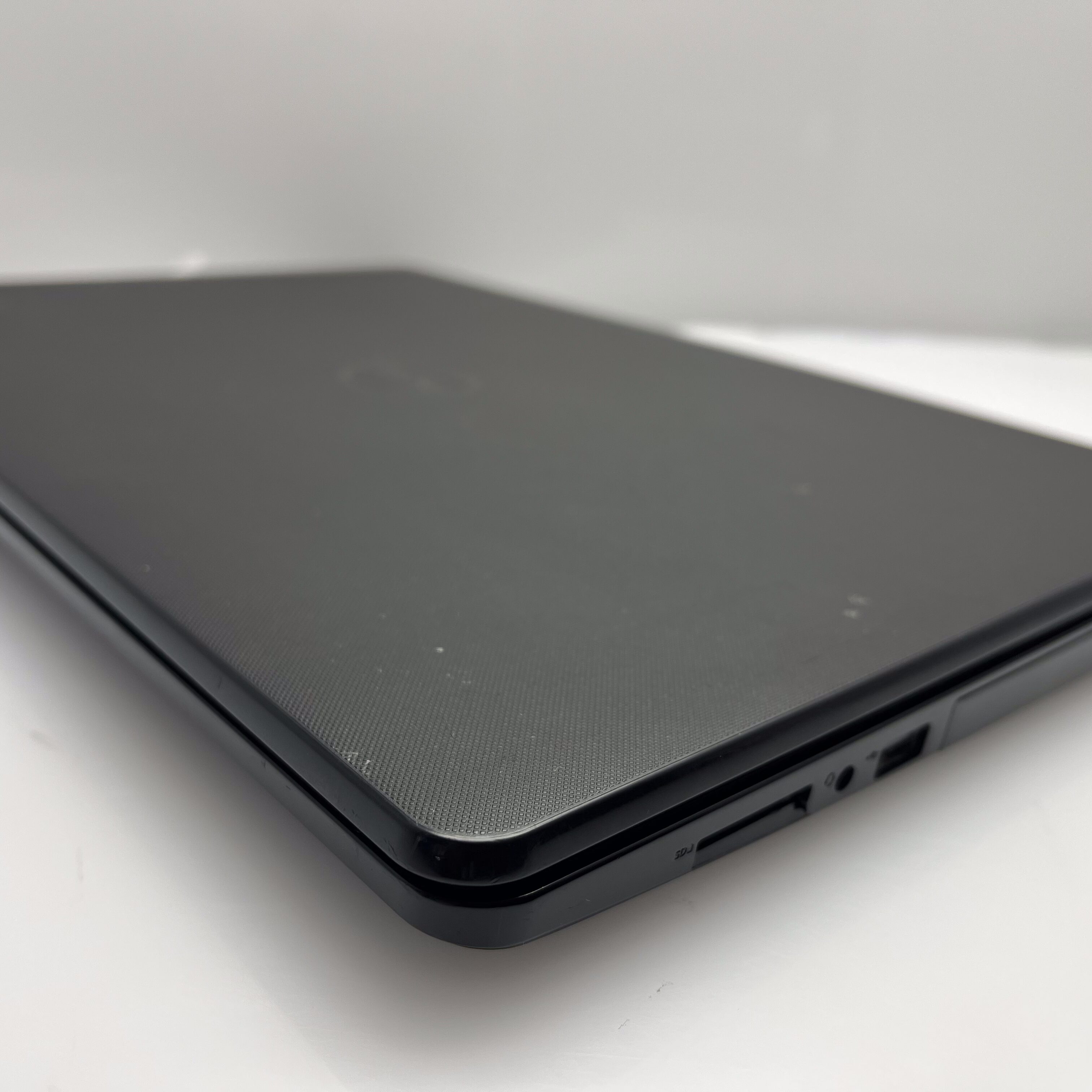 Dell Inspiron 15 6th Gen "Core i3" 2.00GHz 8GB RAM 512GB SSD Black - Image 8