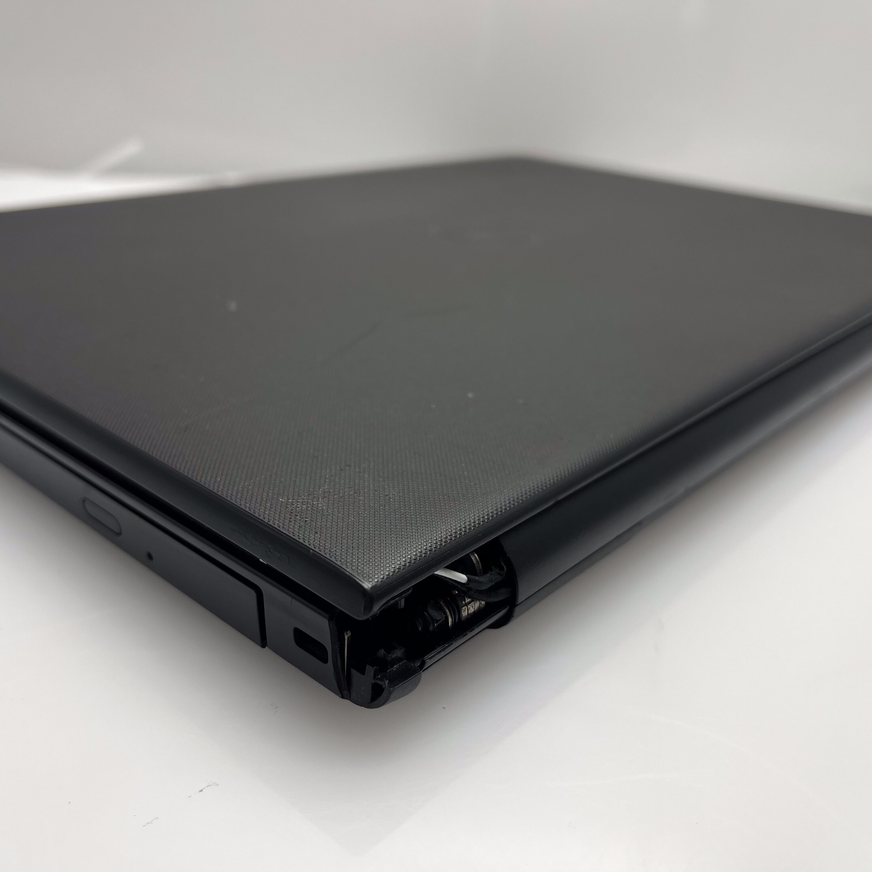 Dell Inspiron 15 6th Gen "Core i3" 2.00GHz 8GB RAM 512GB SSD Black - Image 9