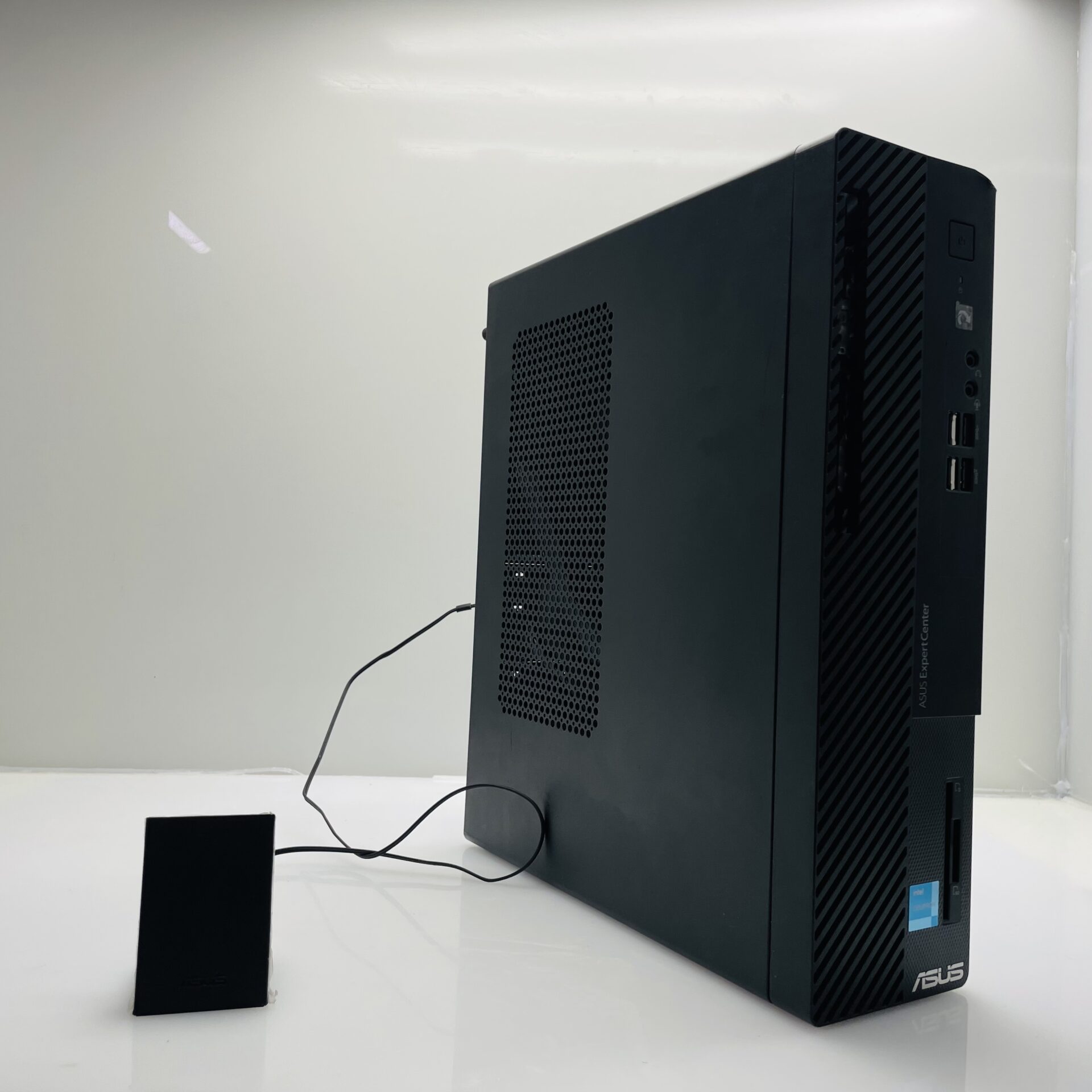 Asus ExpertCenter D5 SFF Desktop PC "Celeron G6900 " 3.40 GHz 8GB RAM 256GB SSD NVMe Black - Image 4