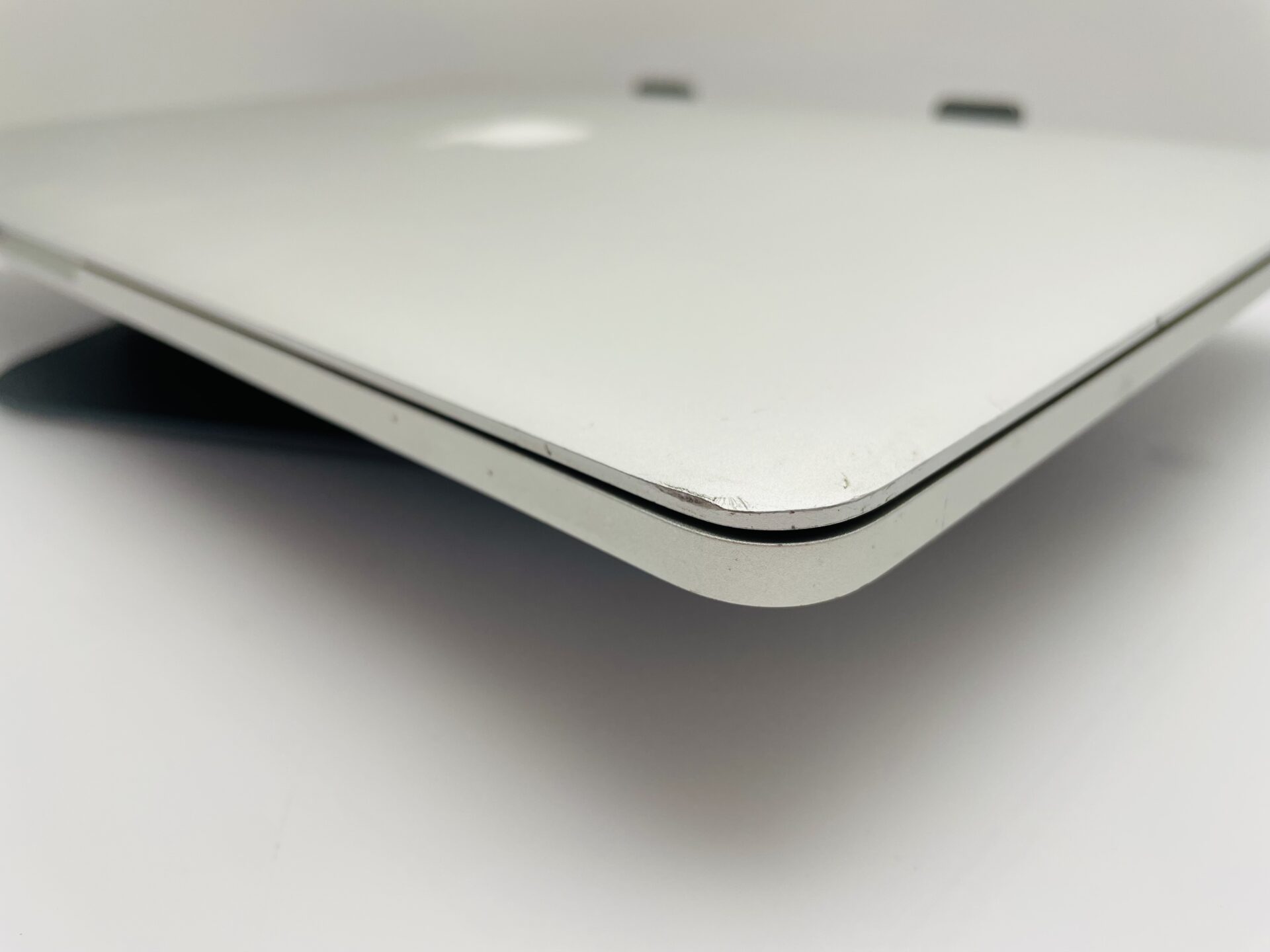Apple Macbook Pro 15-Inch "Core i7" 2.3GHz (Late 2013) 16GB 512GB SSD Silver - Camera Not Working And Hinge Damage - Image 3