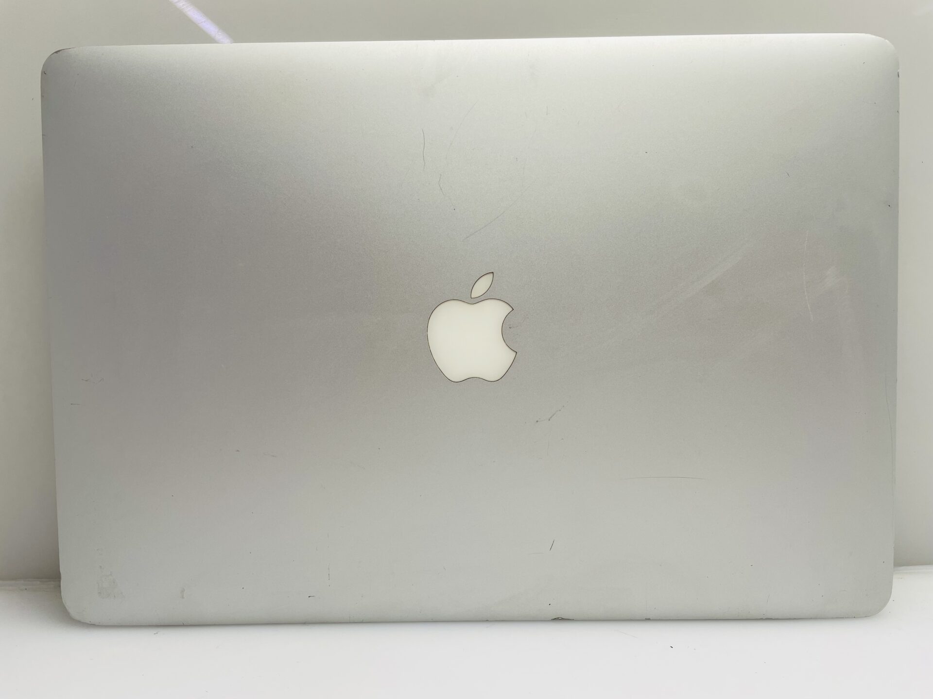 Apple Macbook Pro 15-Inch "Core i7" 2.3GHz (Late 2013) 16GB 512GB SSD Silver - Camera Not Working And Hinge Damage - Image 2