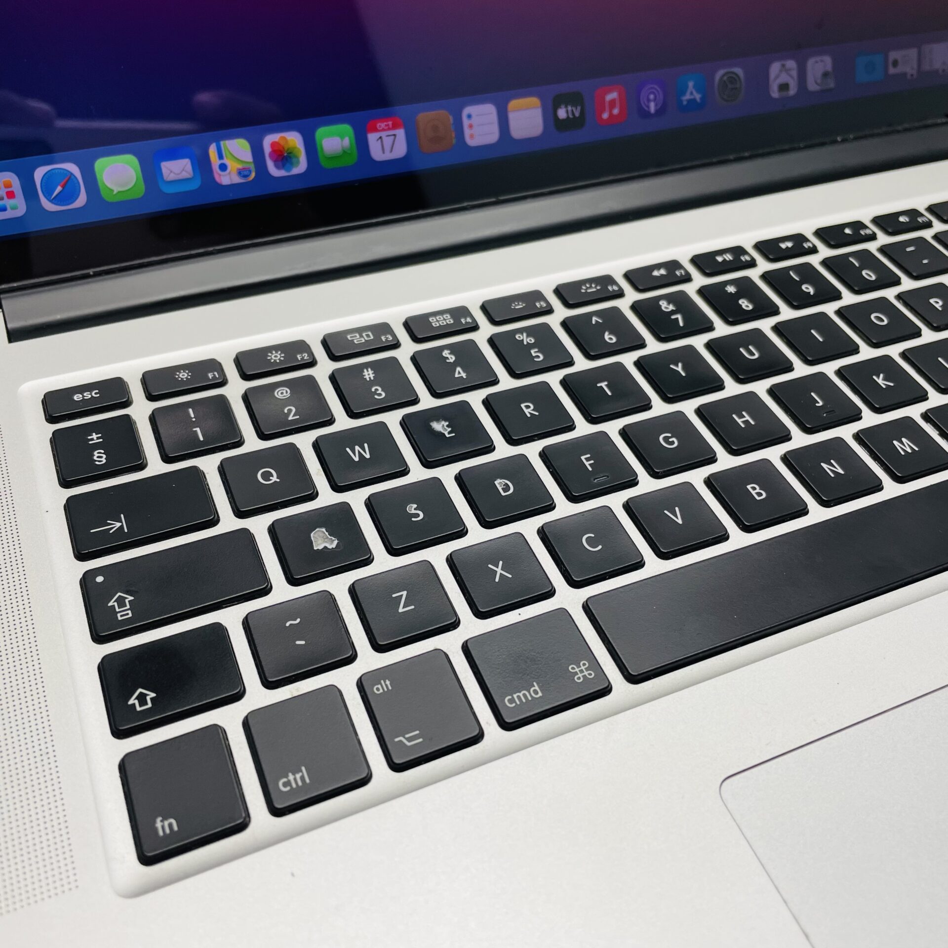 Apple Macbook Pro 15-Inch "Core i7" 2.3GHz (Late 2013) 16GB 512GB SSD Silver - Camera Not Working And Hinge Damage - Image 12