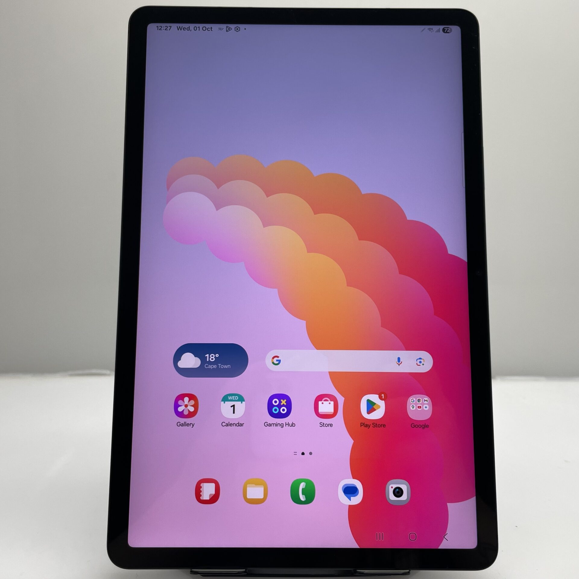 Samsung Galaxy Tab S8 (Wifi and 5G) 256GB Graphite (12 Month Warranty) + Keyboard Cover Bundle Value: R799 - Image 3