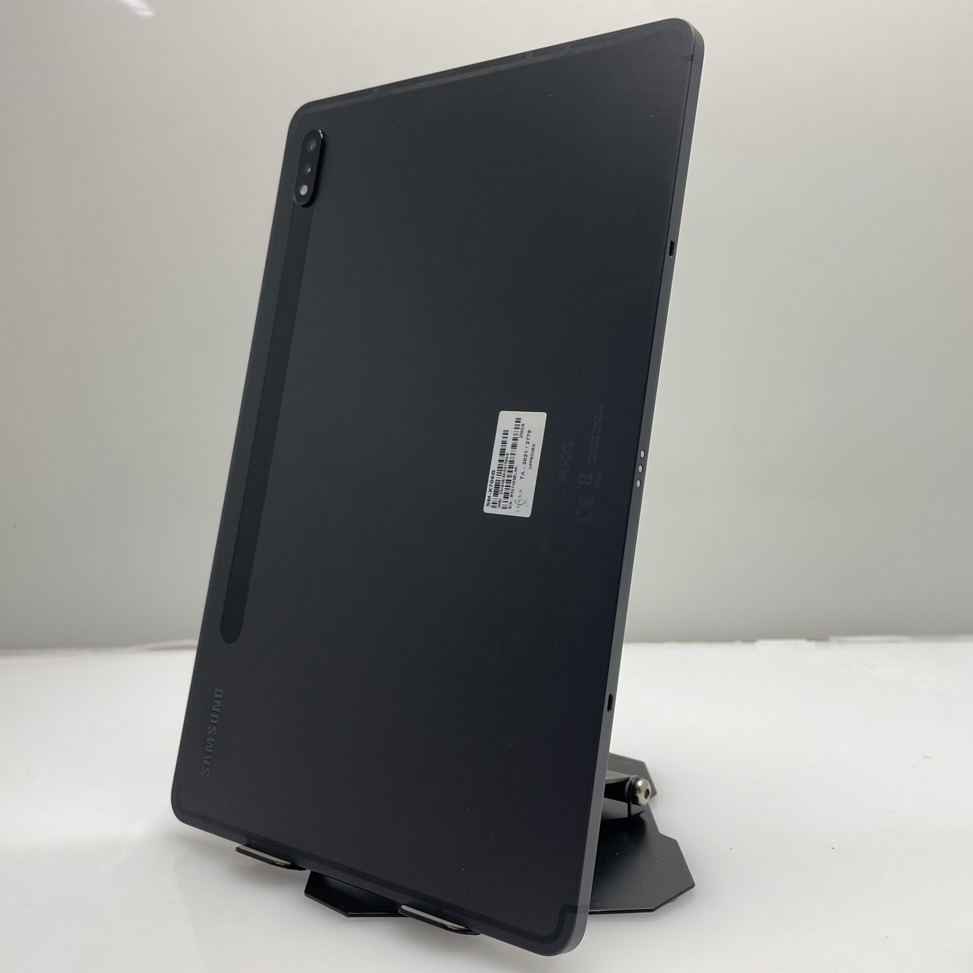 Samsung Galaxy Tab S8 (Wifi and 5G) 256GB Graphite (12 Month Warranty) + Keyboard Cover Bundle Value: R799 - Image 9