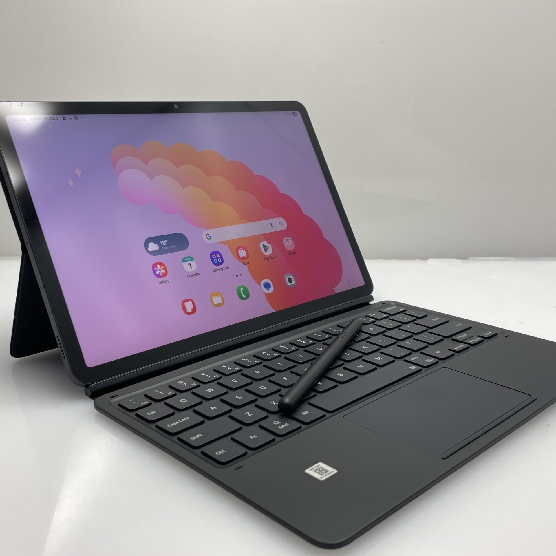 Samsung Galaxy Tab S8 (Wifi and 5G) 256GB Graphite (12 Month Warranty) + Keyboard Cover Bundle Value: R799 - Image 10