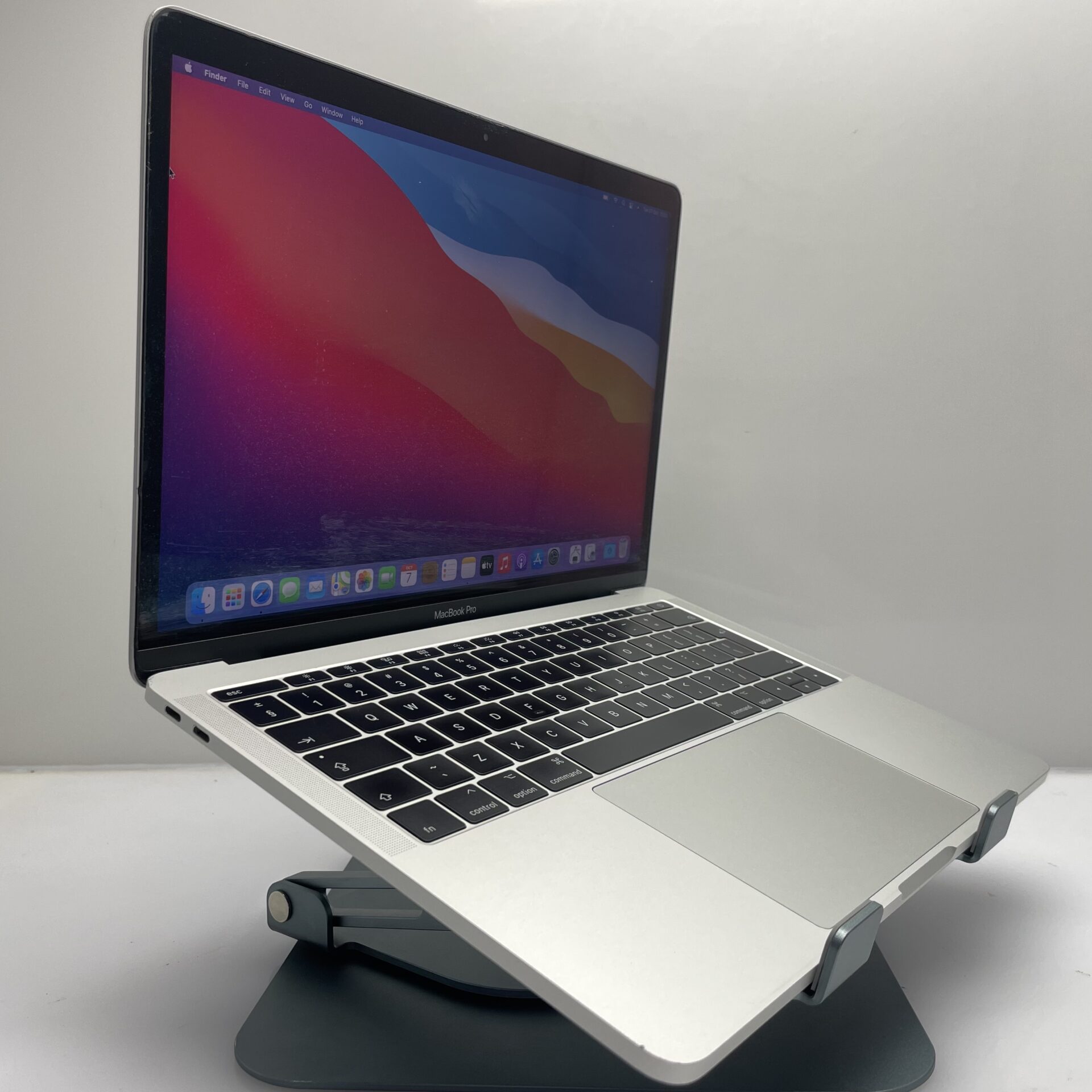 Apple Macbook Pro "Core i5" 13-inch 2.3GHz (Mid-2017) 8GB RAM 256GB SSD Grey/Silver (3 Month Warranty) - Bright Spots - Image 2