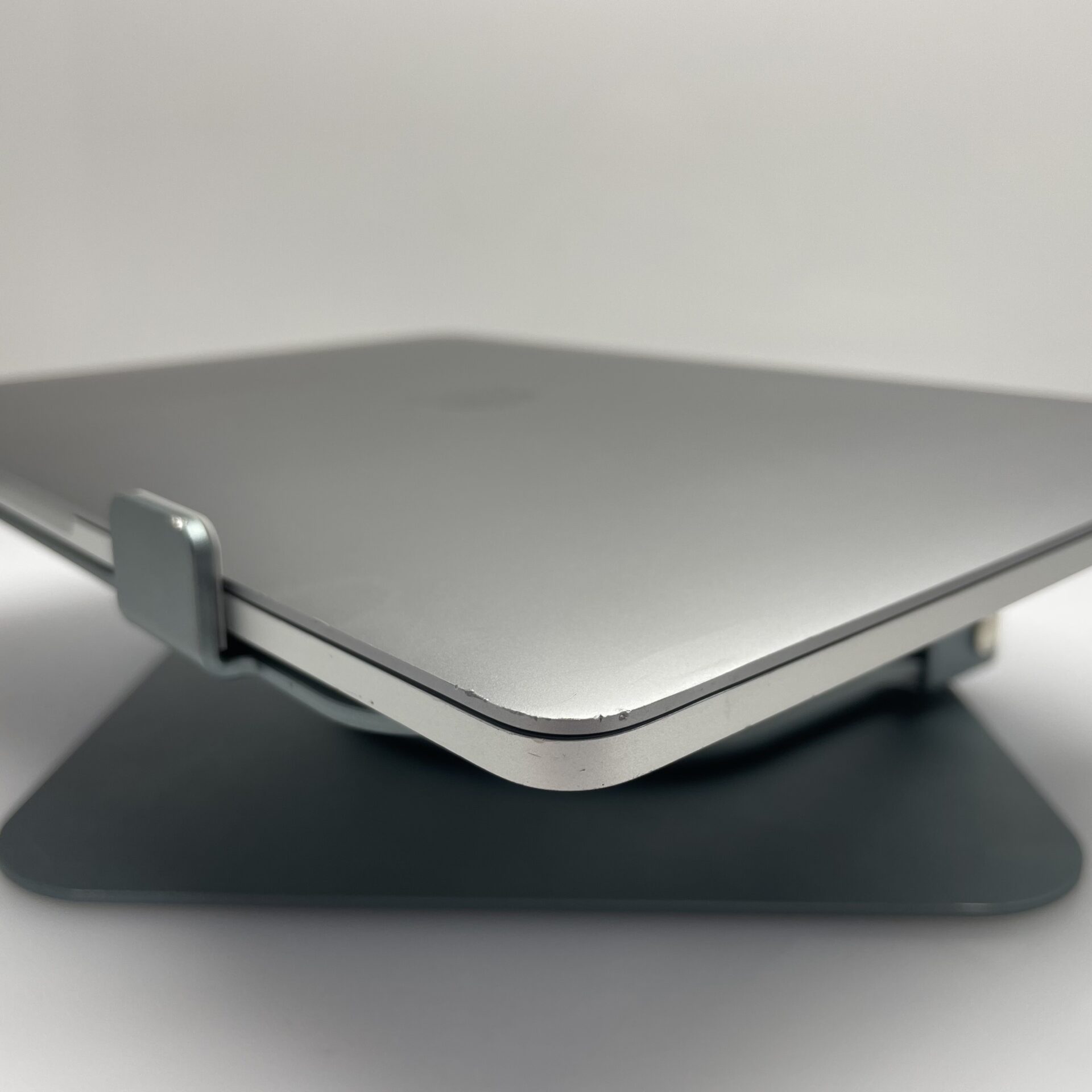 Apple Macbook Pro "Core i5" 13-inch 2.3GHz (Mid-2017) 8GB RAM 256GB SSD Grey/Silver (3 Month Warranty) - Bright Spots - Image 5