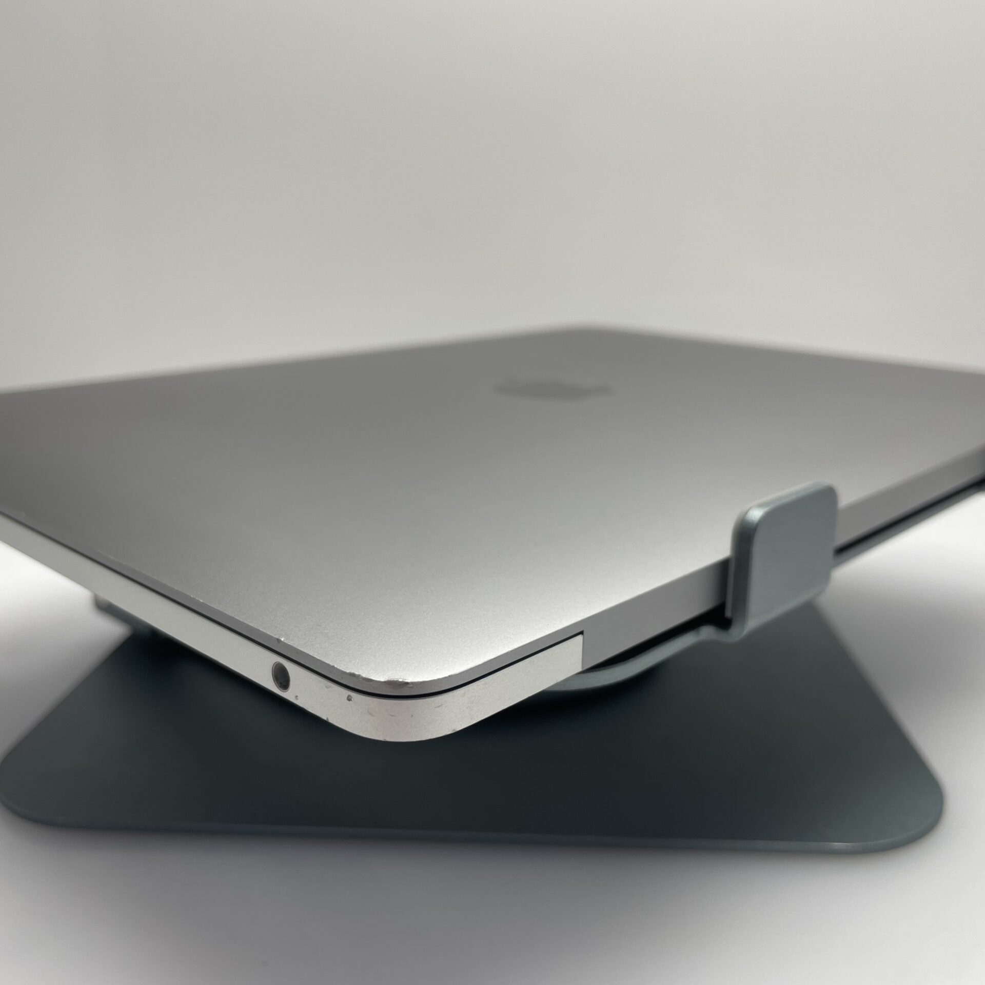 Apple Macbook Pro "Core i5" 13-inch 2.3GHz (Mid-2017) 8GB RAM 256GB SSD Grey/Silver (3 Month Warranty) - Bright Spots - Image 6