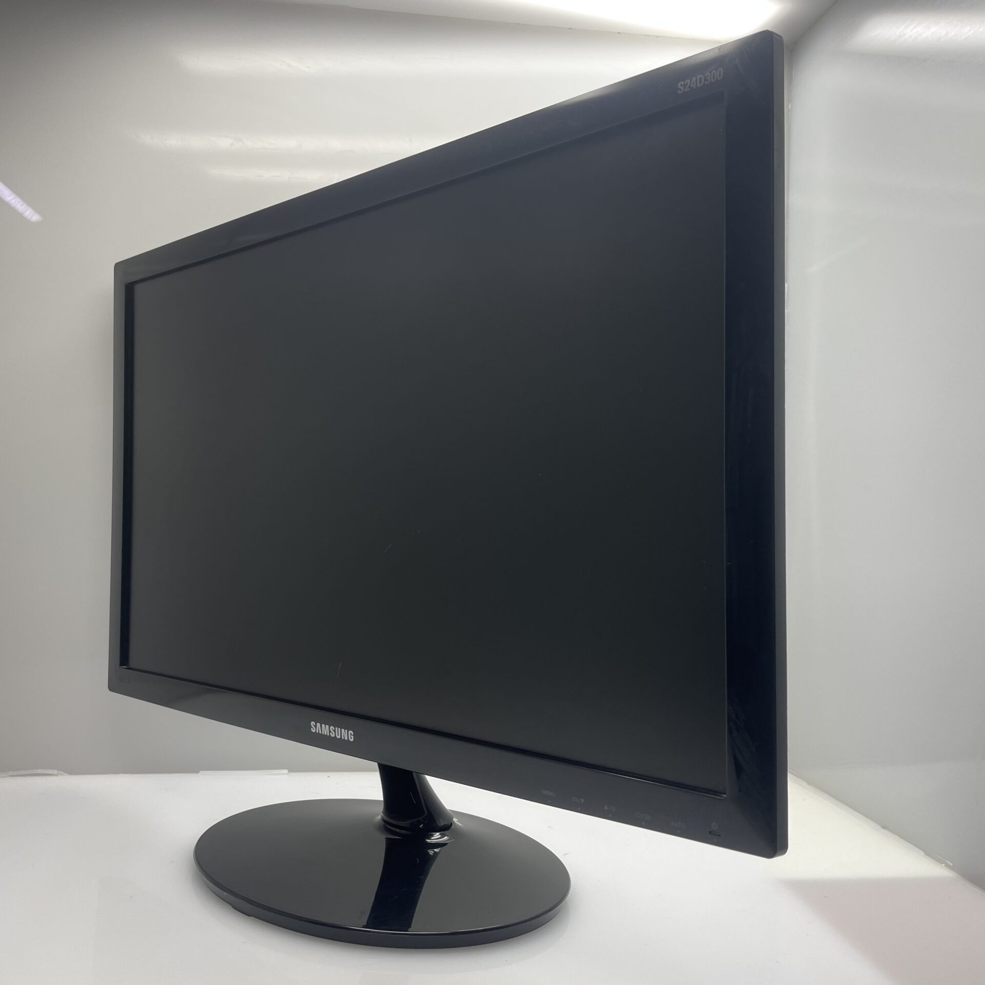 Samsung Monitor 24-inch S24D300HL Black - Image 4