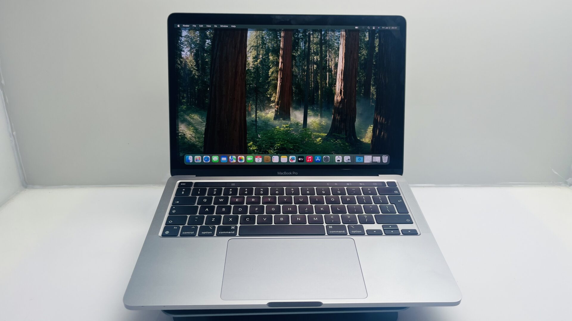 Apple MacBook Pro 13-Inch “Core i5” 2.3GHz (2017) 8GB RAM 128GB SSD Silver (Grade B) - Minor Bright Spots - Image 4