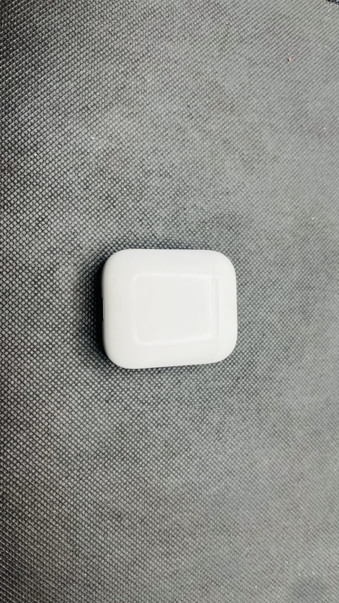 Apple AirPods 2nd Gen White (Grade B) - Speakers Soft but Functional - Image 4