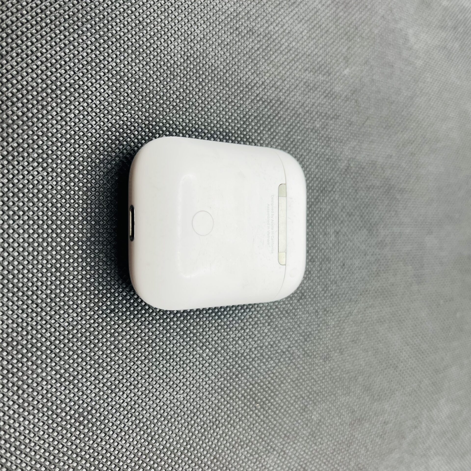 Apple AirPods 2nd Gen White (Grade B) - Speakers Soft but Functional - Image 8
