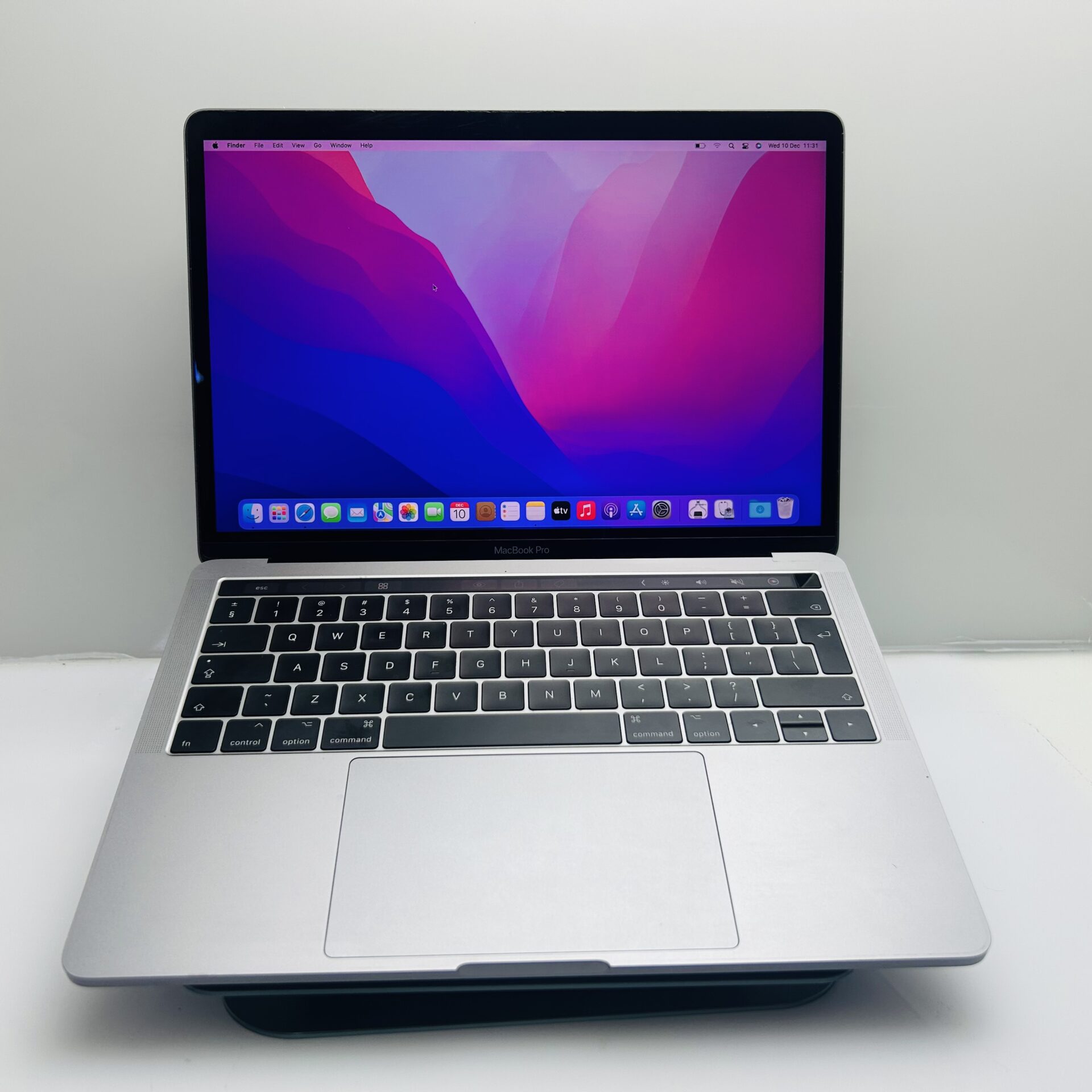 Apple MacBook Pro 13-Inch “Core i5” 3.1GHz (2017) 8GB RAM 512GB SSD Space Gray (Grade B) - Image 4