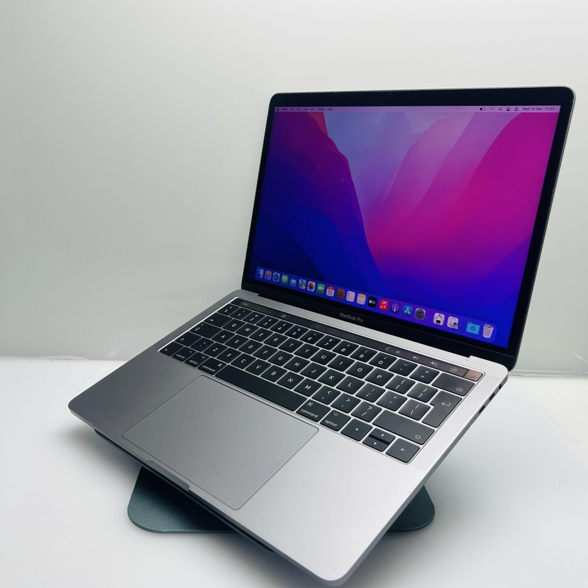 Apple MacBook Pro 13-Inch “Core i5” 3.1GHz (2017) 8GB RAM 512GB SSD Space Gray (Grade B) - Image 5