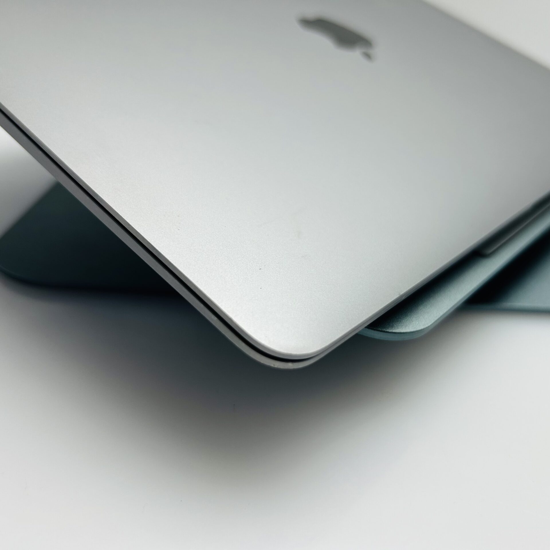 MacBook Pro 13-Inch “Core i5” 2.3GHz (Mid-2017) 8GB RAM 256GB SSD Space Grey (Grade B) - Image 7