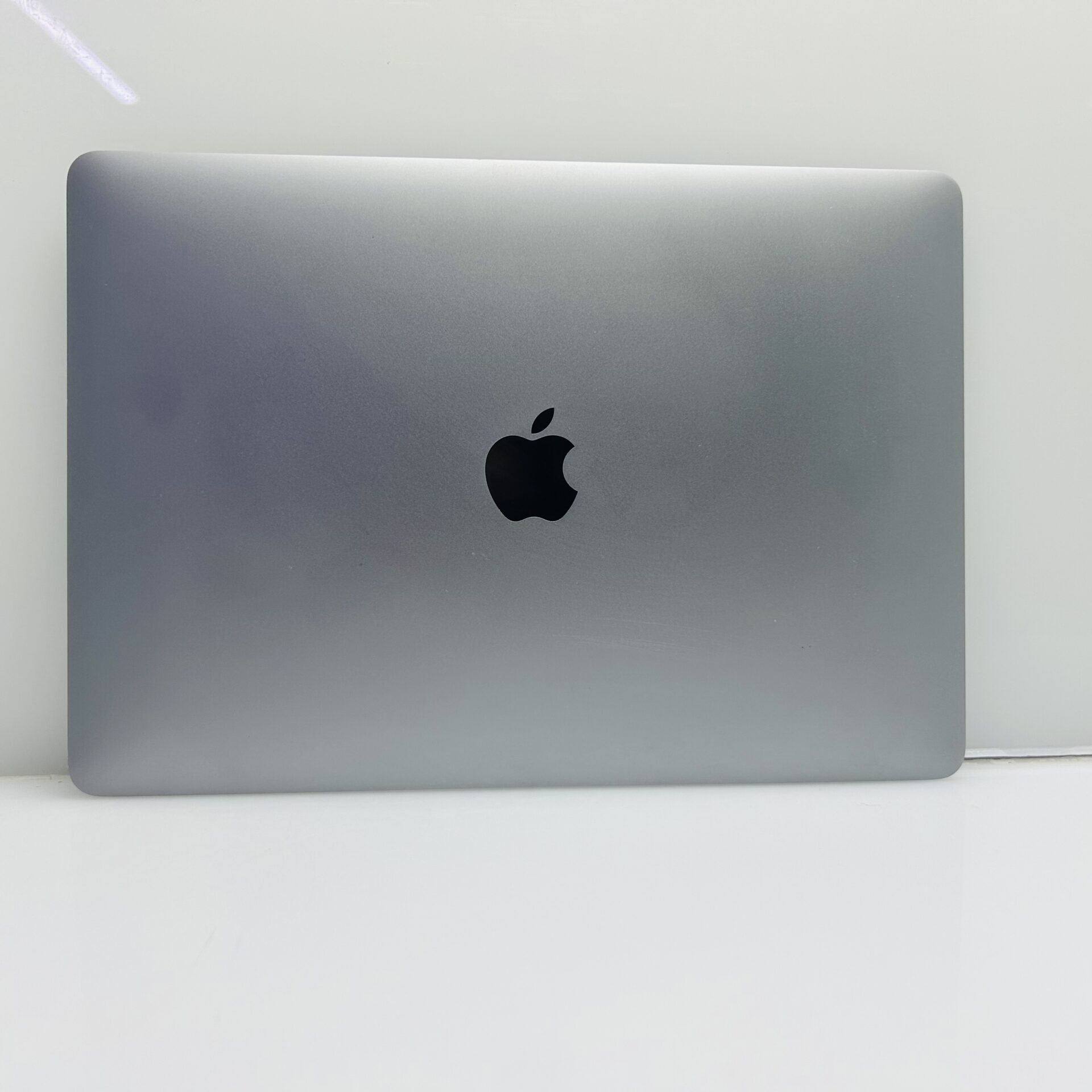 MacBook Pro 13-Inch “Core i5” 2.3GHz (Mid-2017) 8GB RAM 256GB SSD Space Grey (Grade B) - Image 2