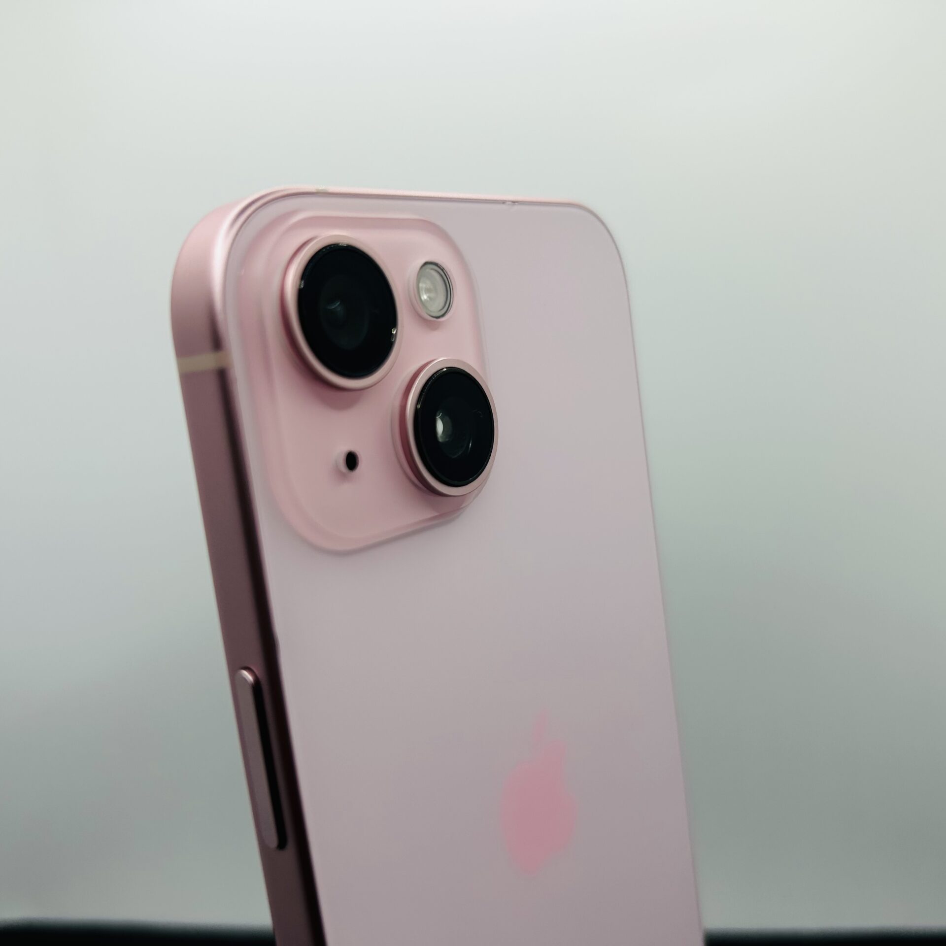 Apple iPhone 15 128GB Pink (Grade B) - No Face ID - Image 10