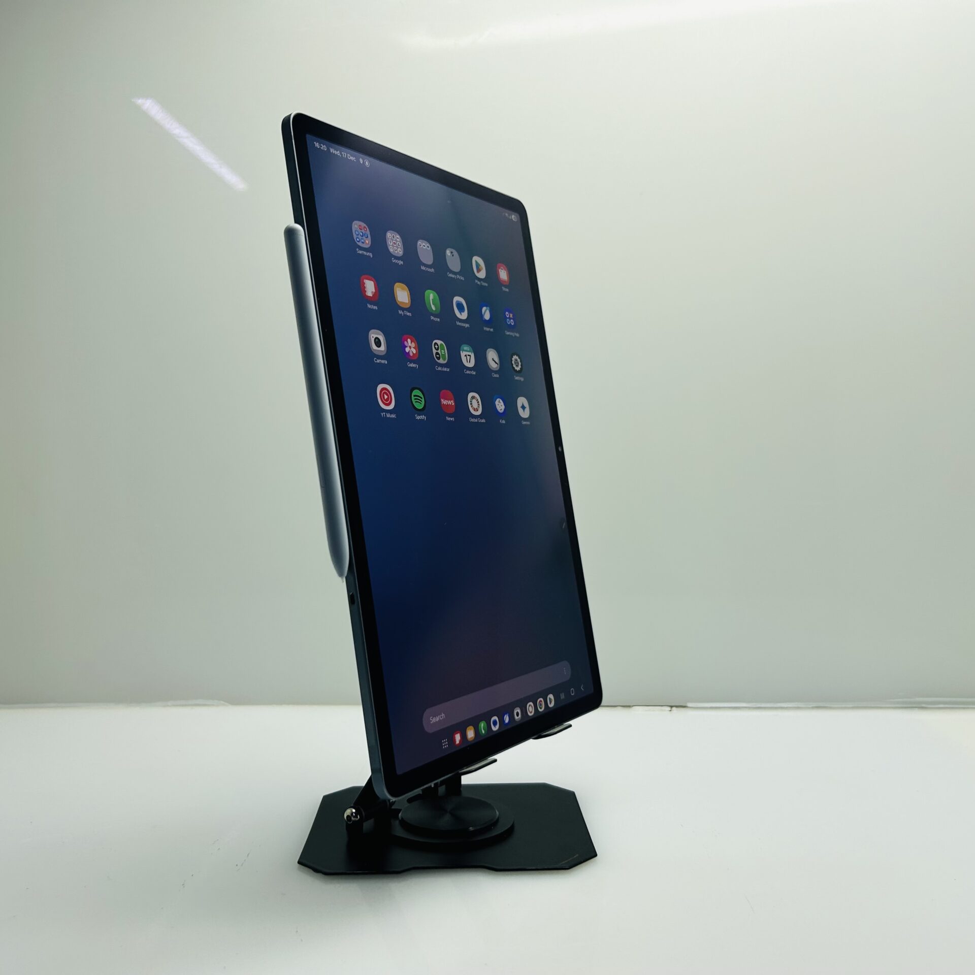 Samsung Galaxy Tab S10 Plus 256GB Moonstone Gray – (Grade B) - Image 3