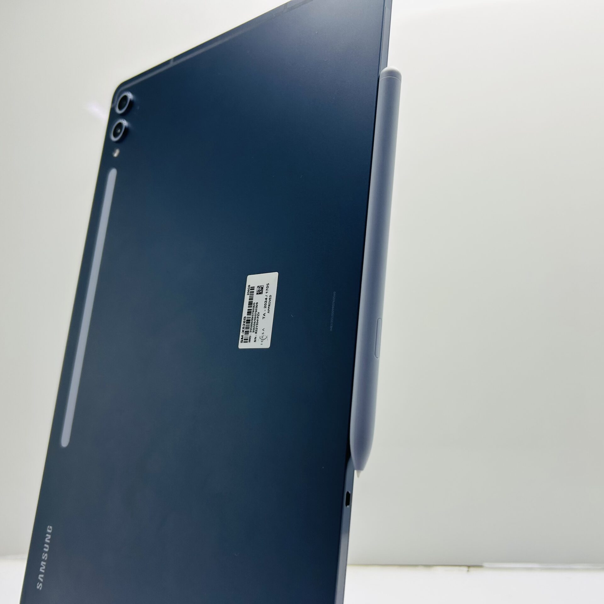 Samsung Galaxy Tab S10 Plus 256GB Moonstone Gray – (Grade B) - Image 8