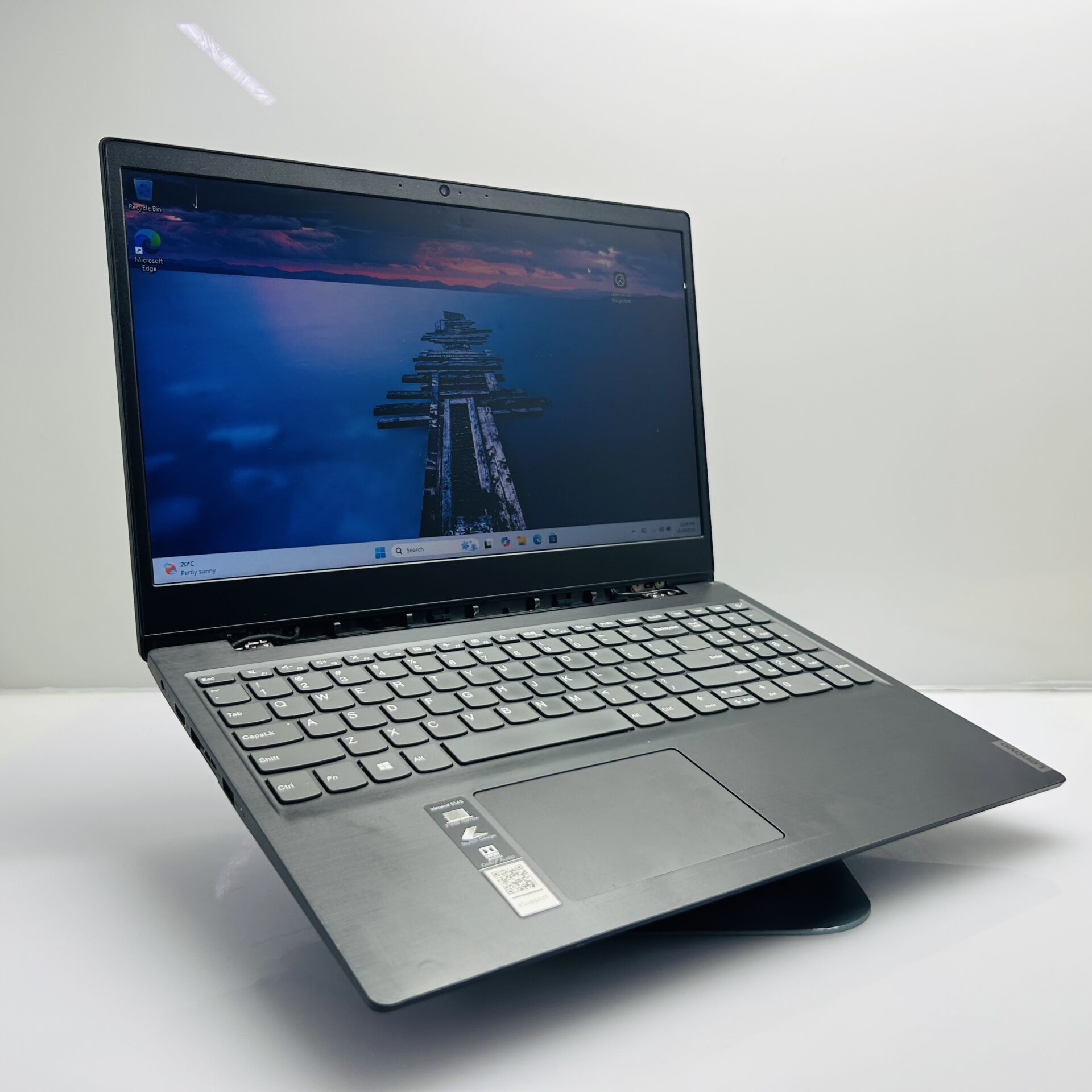 Lenovo IdeaPad S145 8th Gen "Core i3" 2.10GHz 12GB RAM 256GB SSD SATA Black (Grade B) - Hinge Damage - Image 4