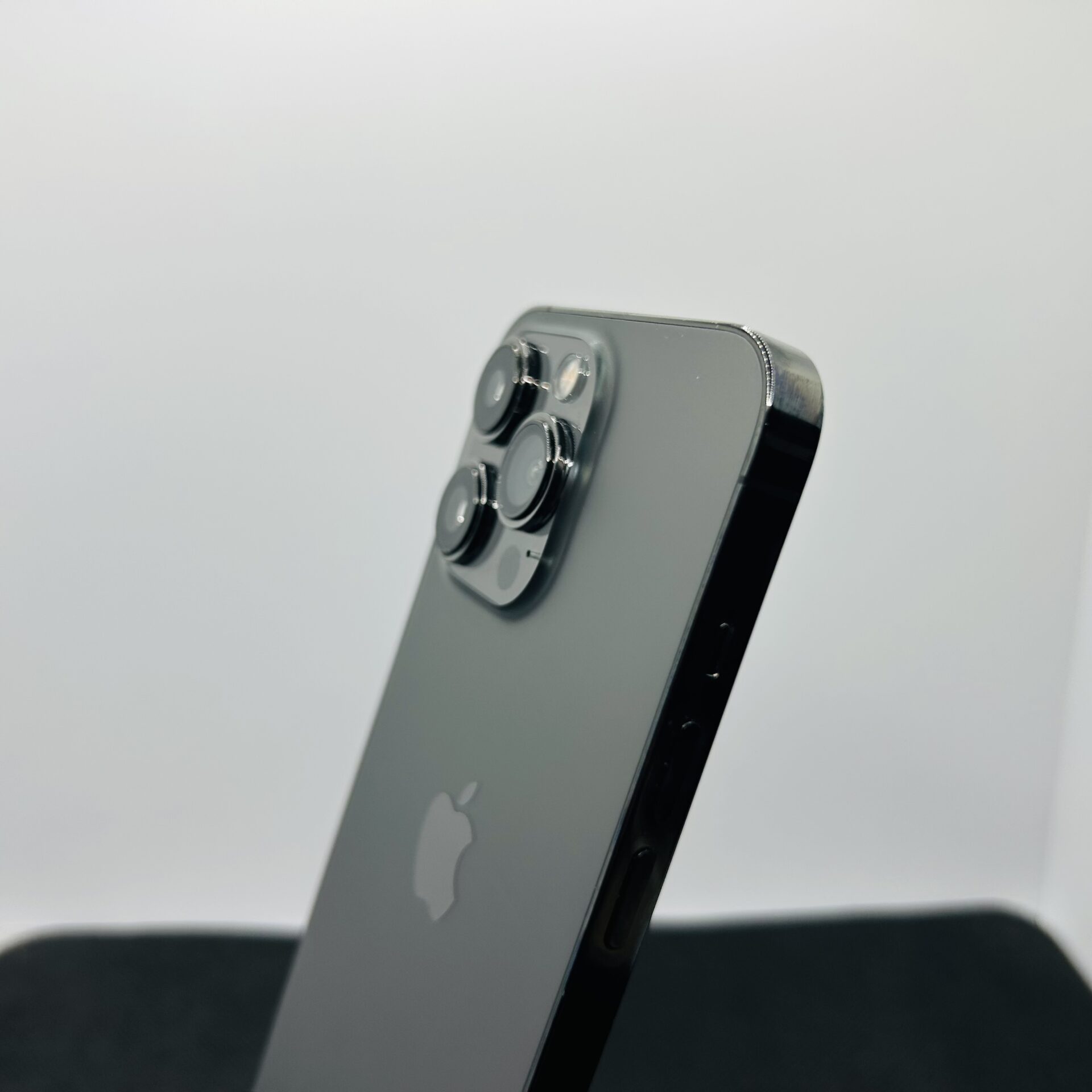 Apple iPhone 13 Pro 256GB Graphite – (Grade B) - Image 8