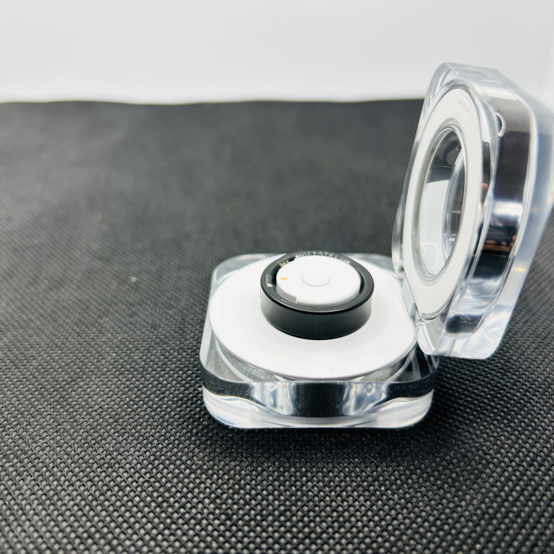 Samsung Galaxy Ring Titanium Black - (Grade B) - Image 4