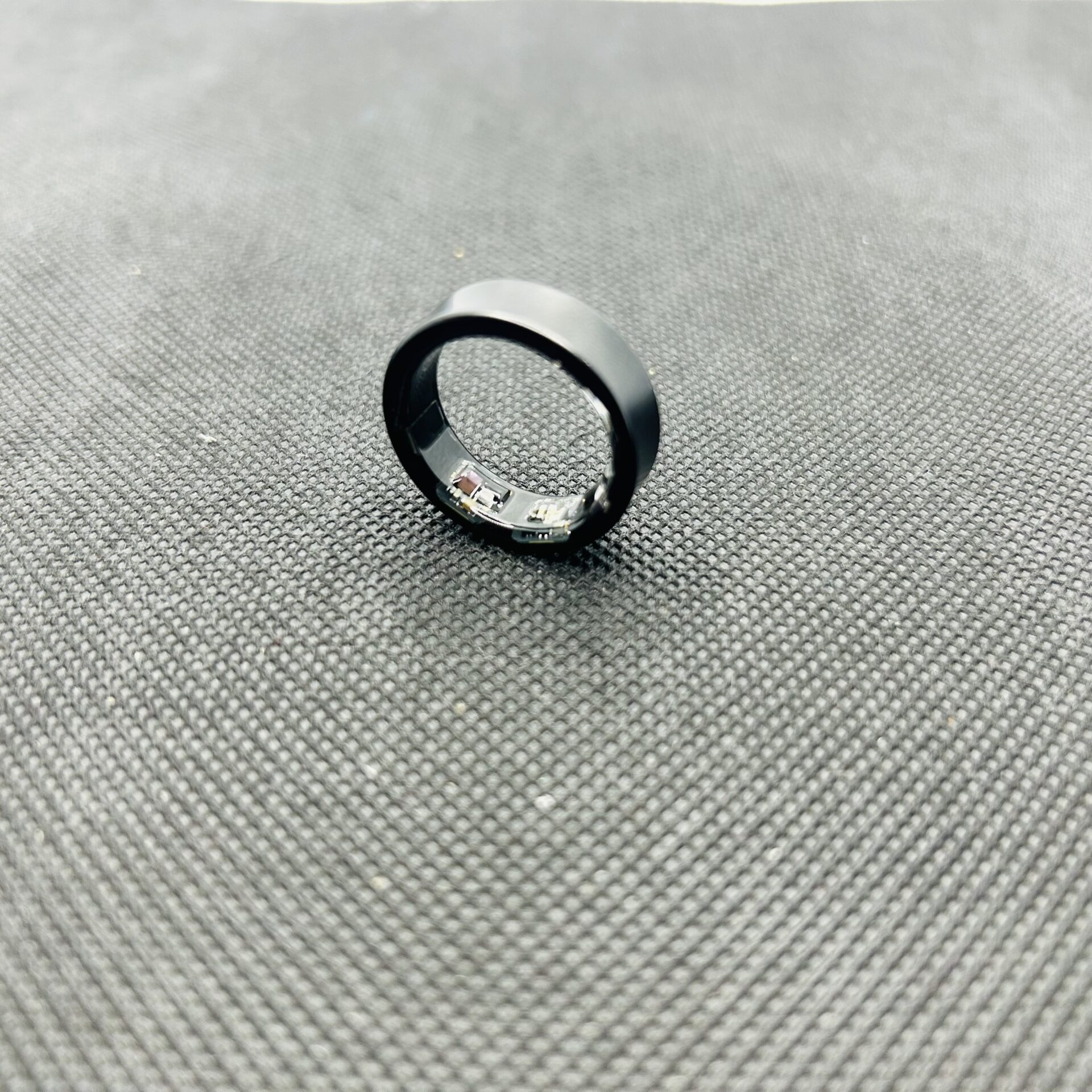 Samsung Galaxy Ring Titanium Black - (Grade B) - Image 6