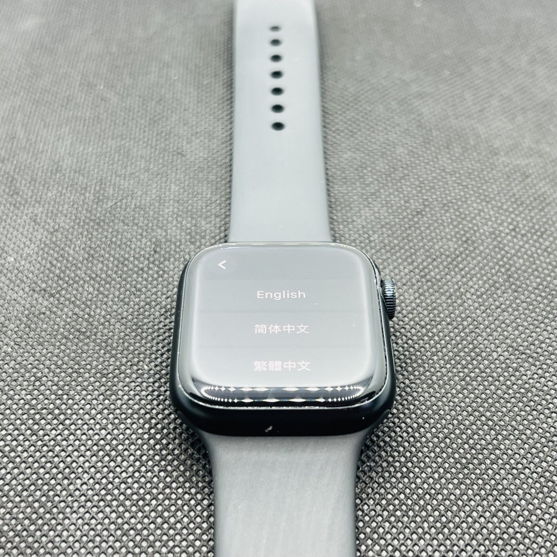 Apple Watch Series 8 45mm LTE Midnight – (Grade B) - Image 2