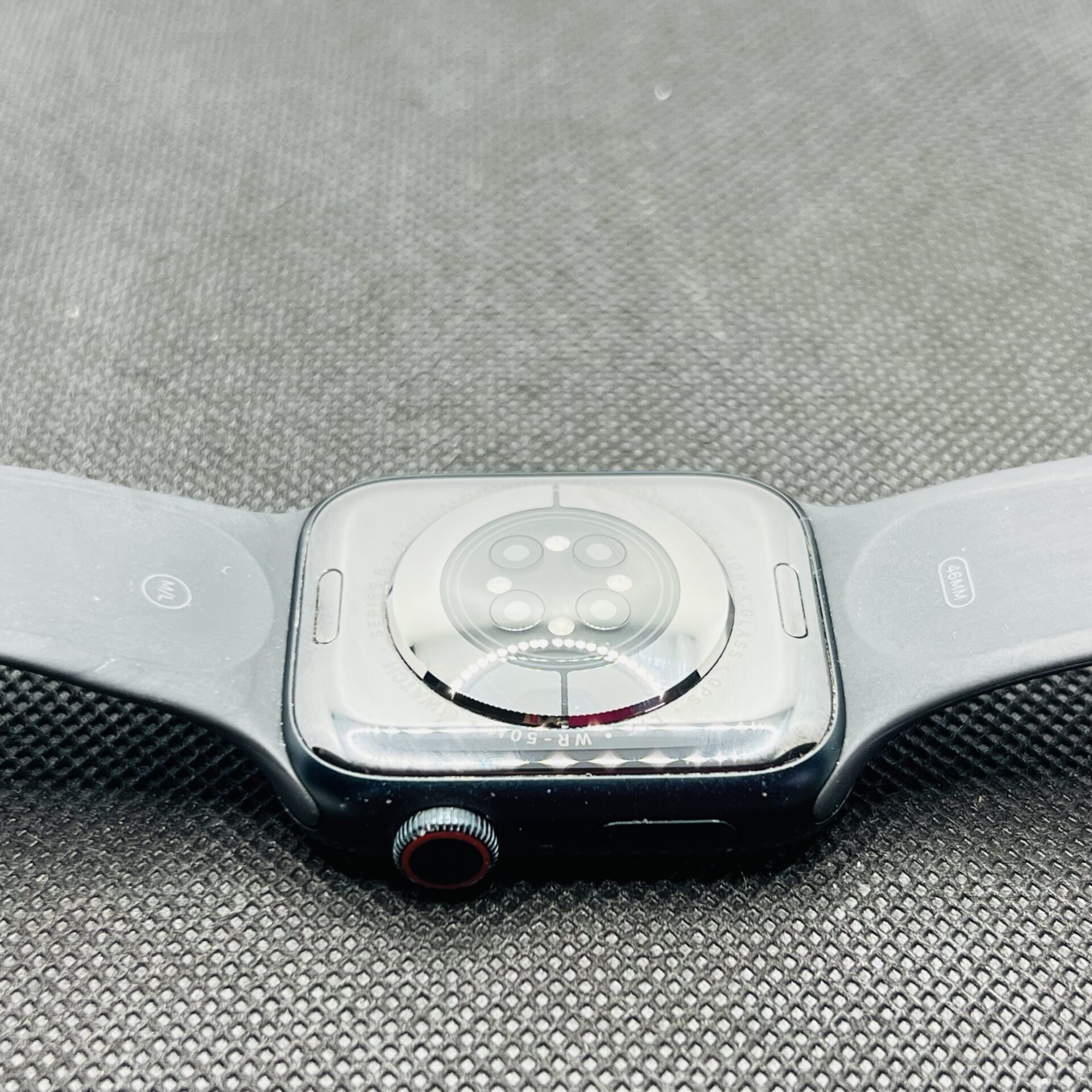 Apple Watch Series 8 45mm LTE Midnight – (Grade B) - Image 7