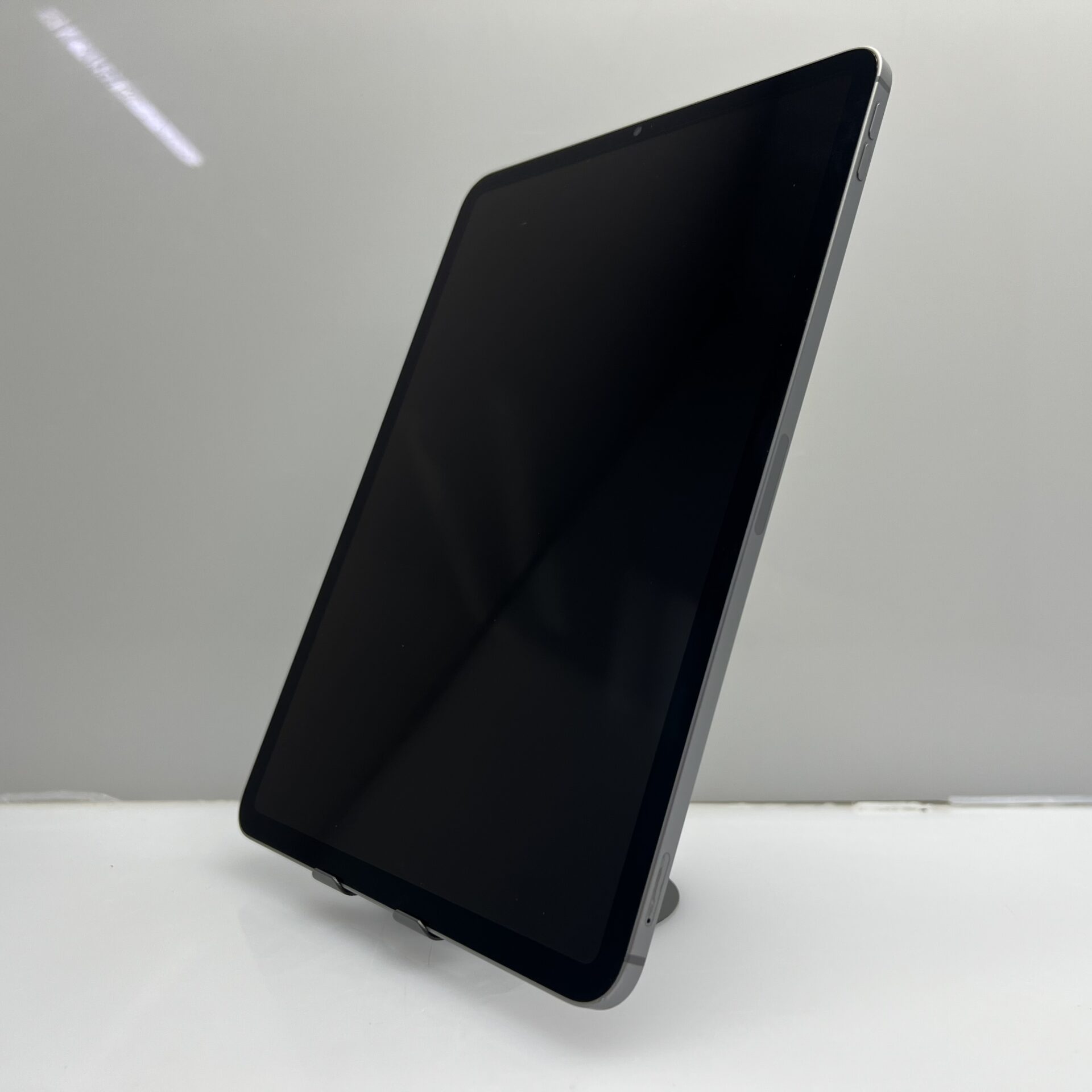 Apple iPad Pro 11-inch 128GB Grey (Grade B) - Image 5