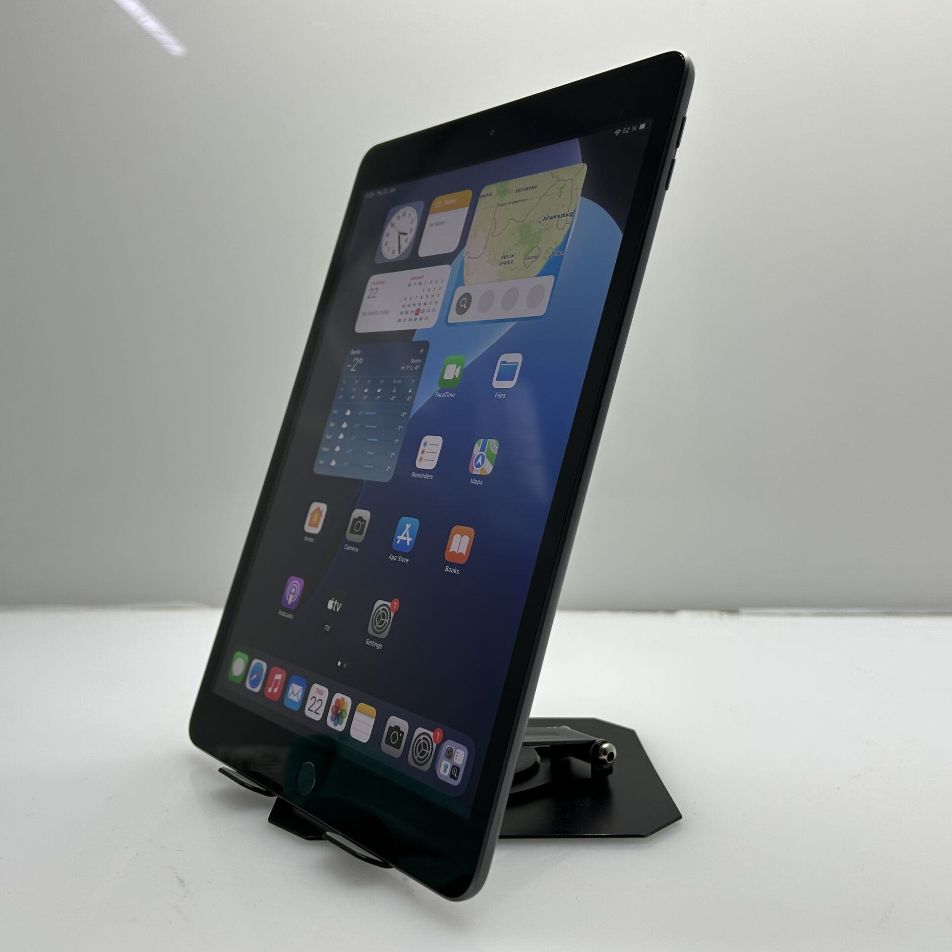 Apple iPad 10.2″ 8th Gen 32GB (Wifi Only) Space Grey – (Grade B) - Image 4