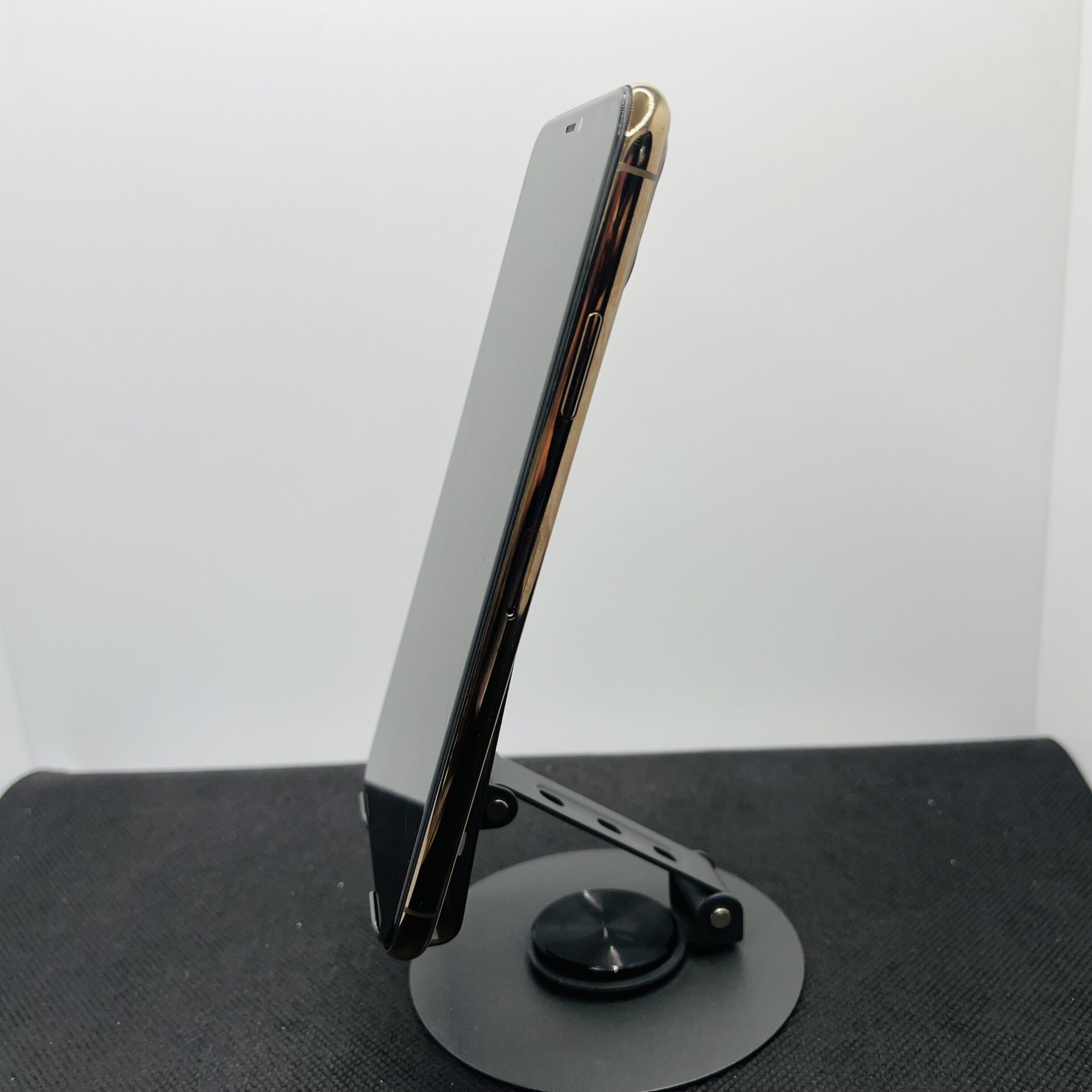 iPhone 11 Pro Max 256GB (Grade B) - Image 5