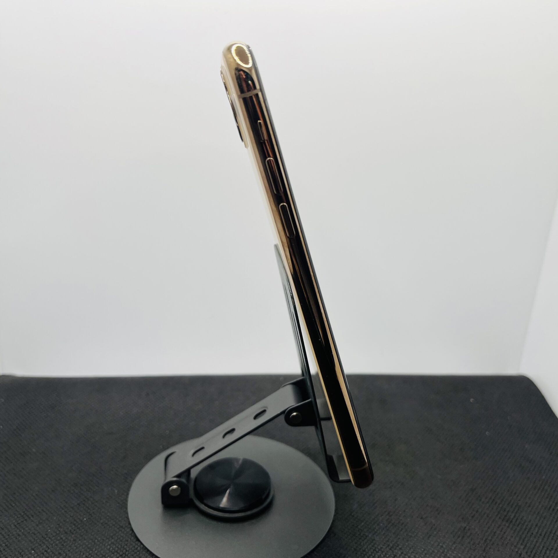 iPhone 11 Pro Max 256GB (Grade B) - Image 6