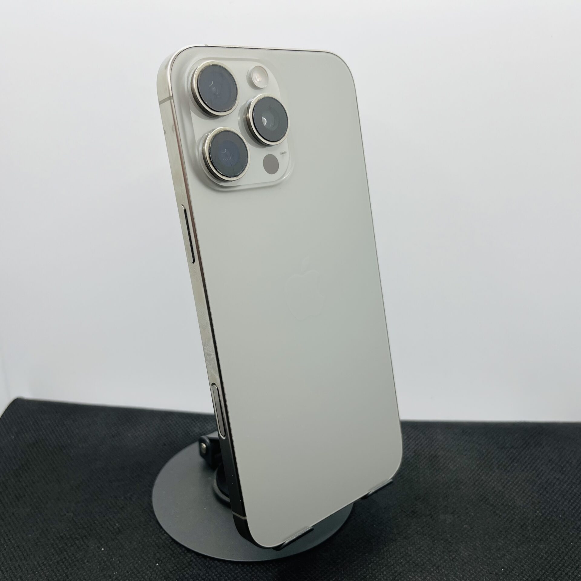 Apple iPhone 16 Pro Max 256GB Natural Titanium - (Grade B) - Image 8