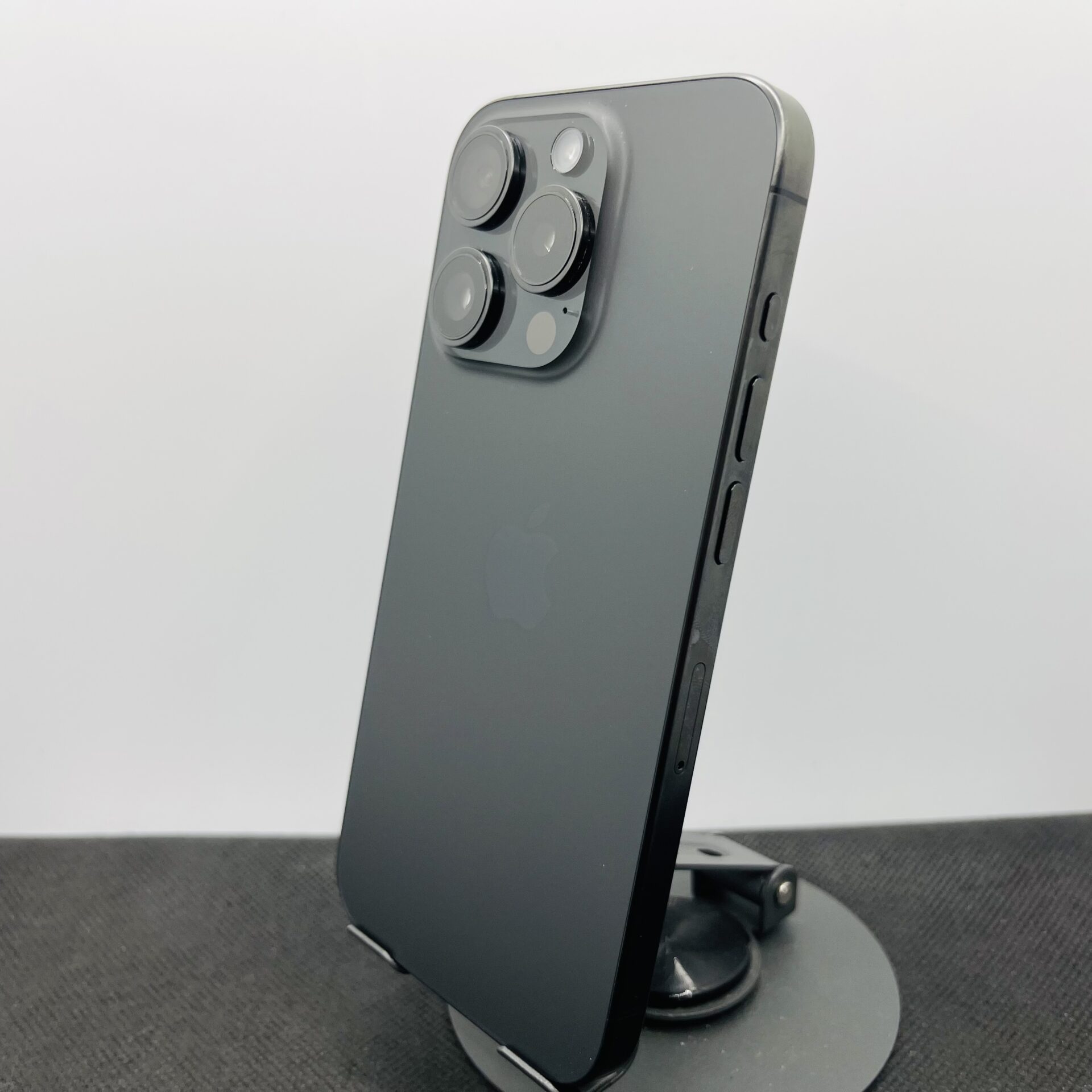 Apple iPhone 15 Pro 512GB Black Titanium (Grade B) - Image 8