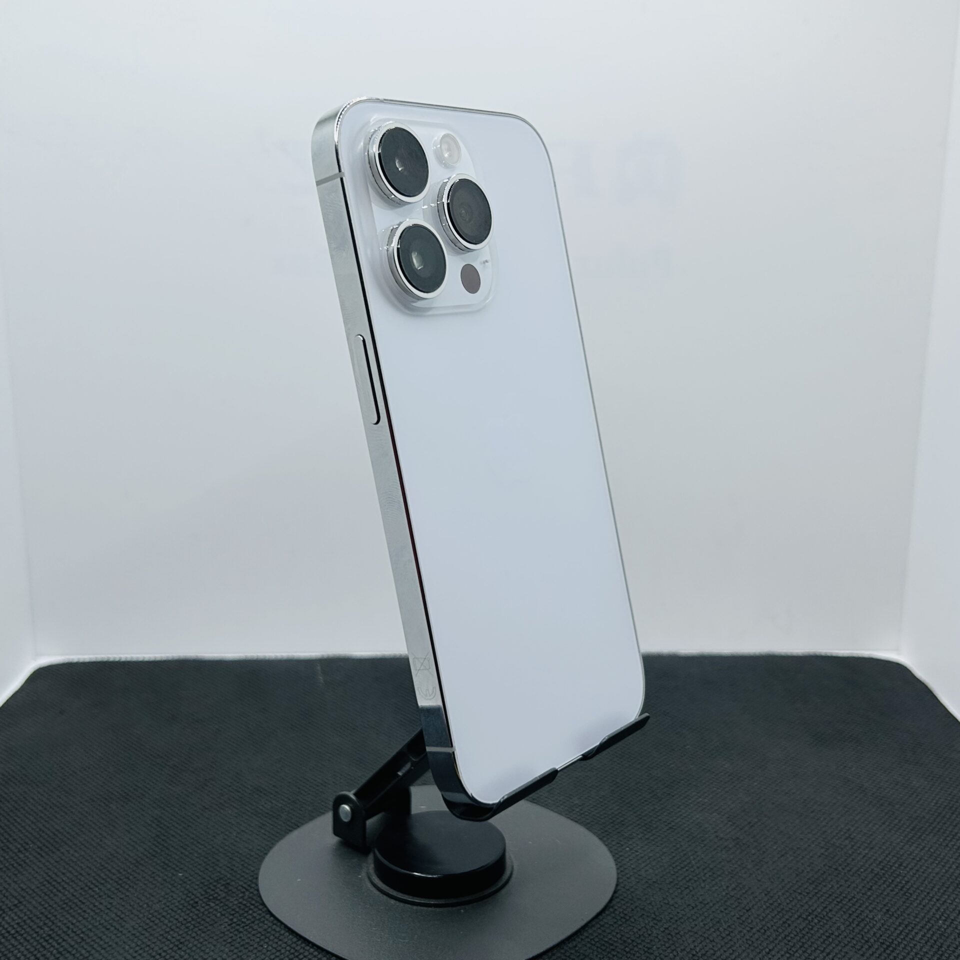 Apple iPhone 14 Pro 256GB Silver -(Grade B) - Image 8