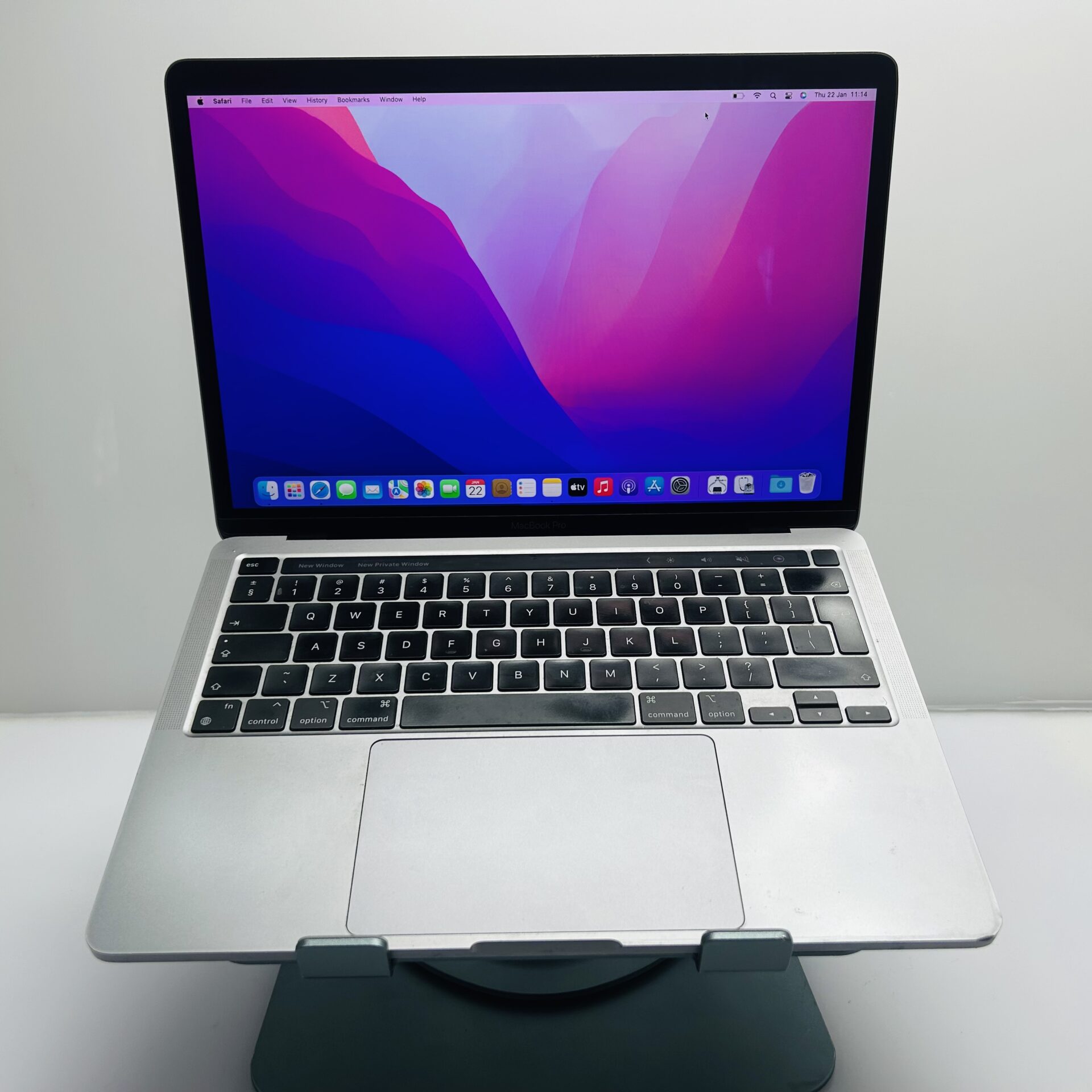 Apple MacBook Pro “M1” 13-inch 8 CPU/8 GPU 8GB RAM 512GB SSD Space Gray – (Grade B) - Image 3