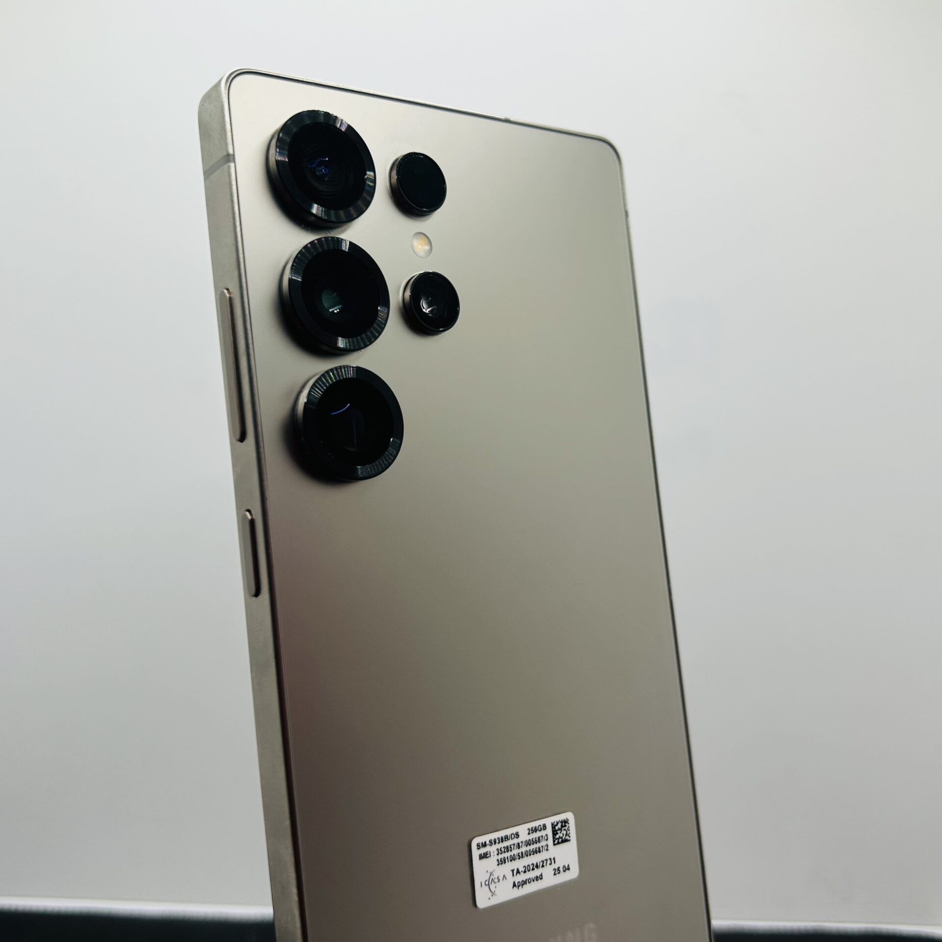 Samsung Galaxy S25 Ultra 256GB Titanium Gray - (Grade B) - Image 11