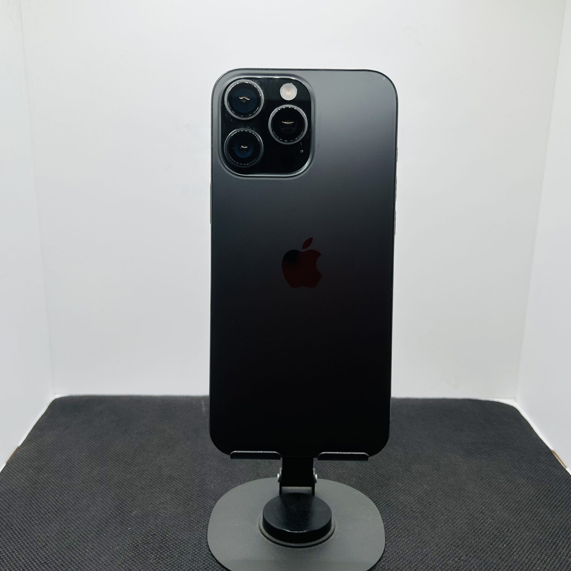 Apple iPhone 16 Pro Max 256GB Black Titanium - (Grade B) - Image 10