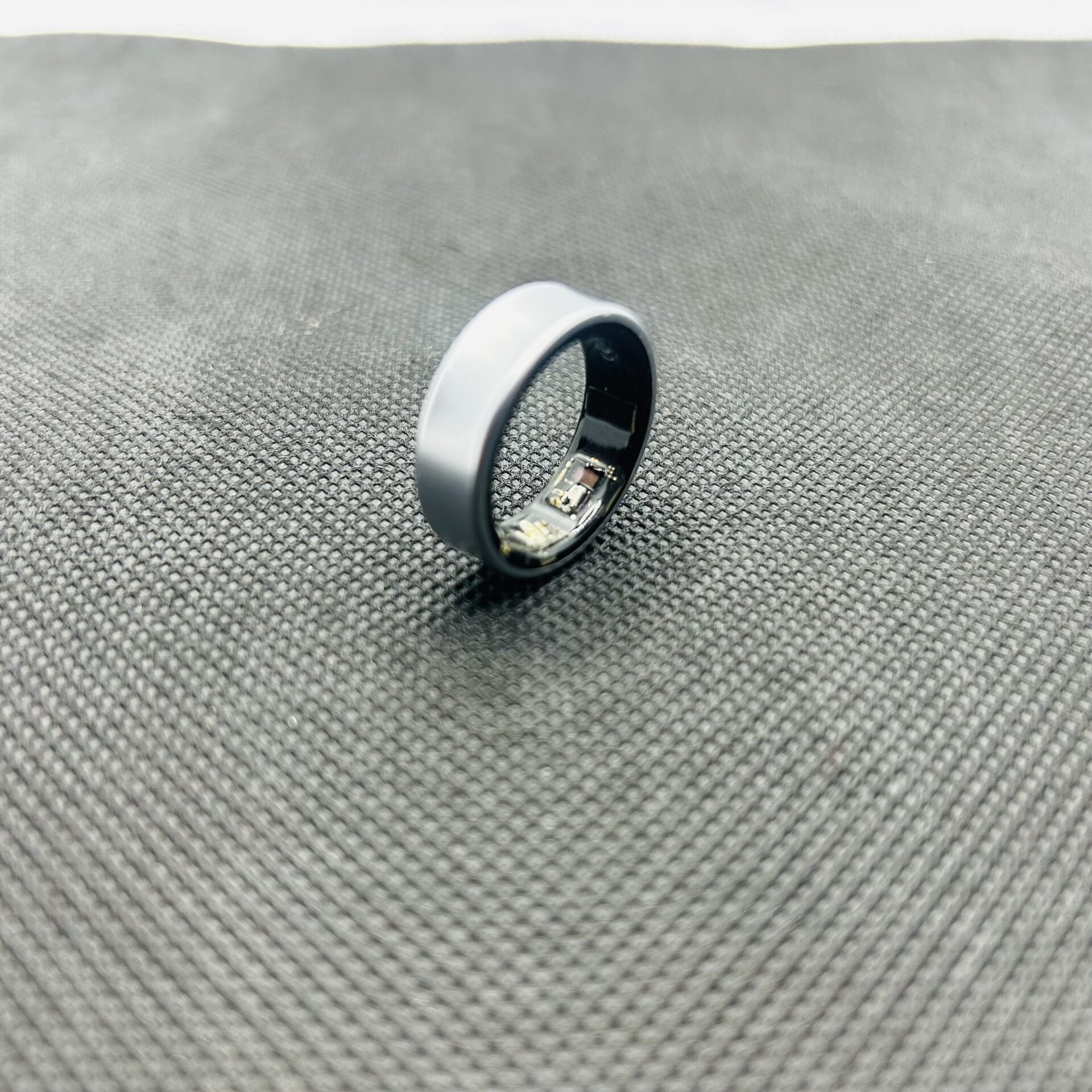 Samsung Galaxy Ring Titanium Silver (Size 9) - Grade B - Image 6