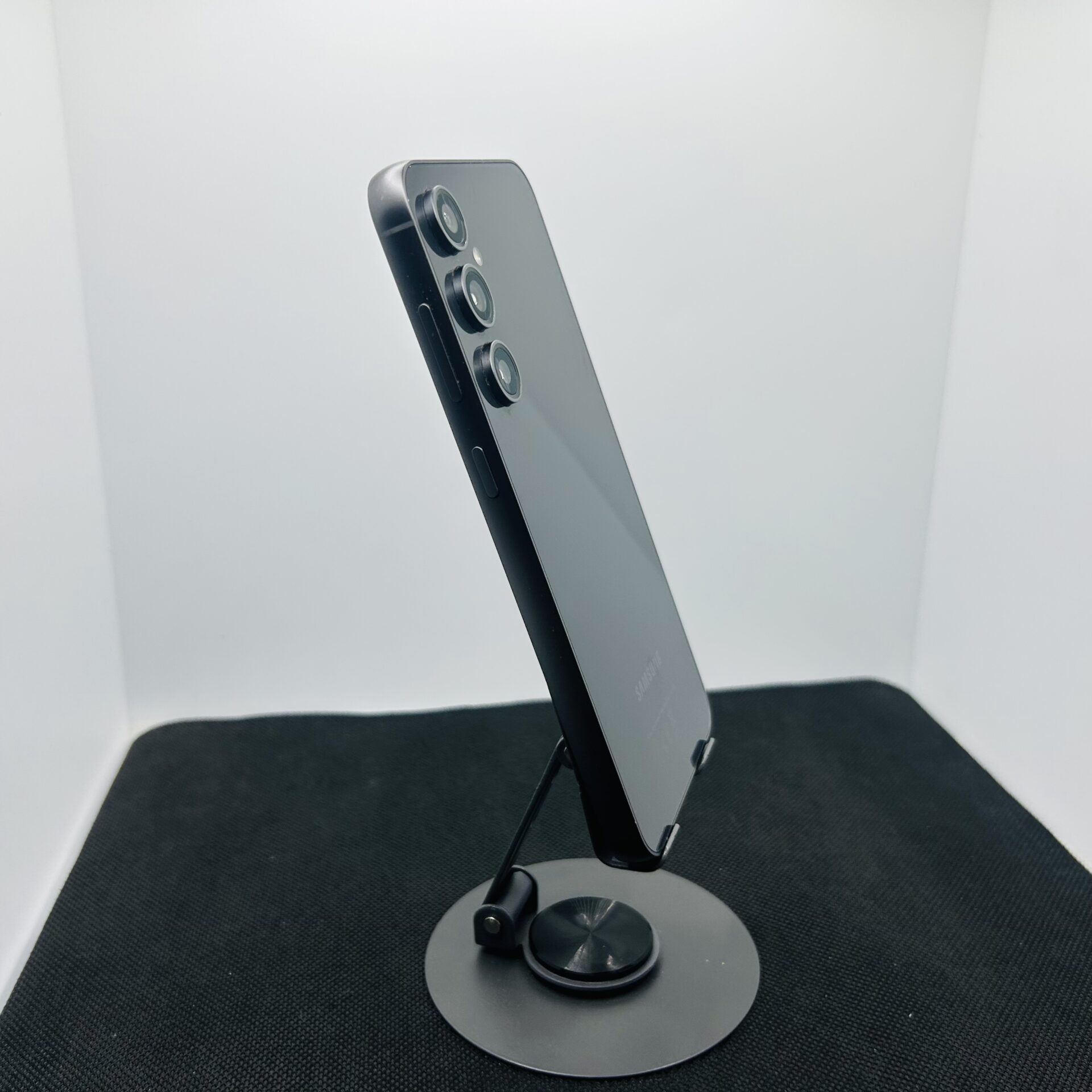 Samsung Galaxy S23 FE 256GB Graphite - (Grade B) - Image 5