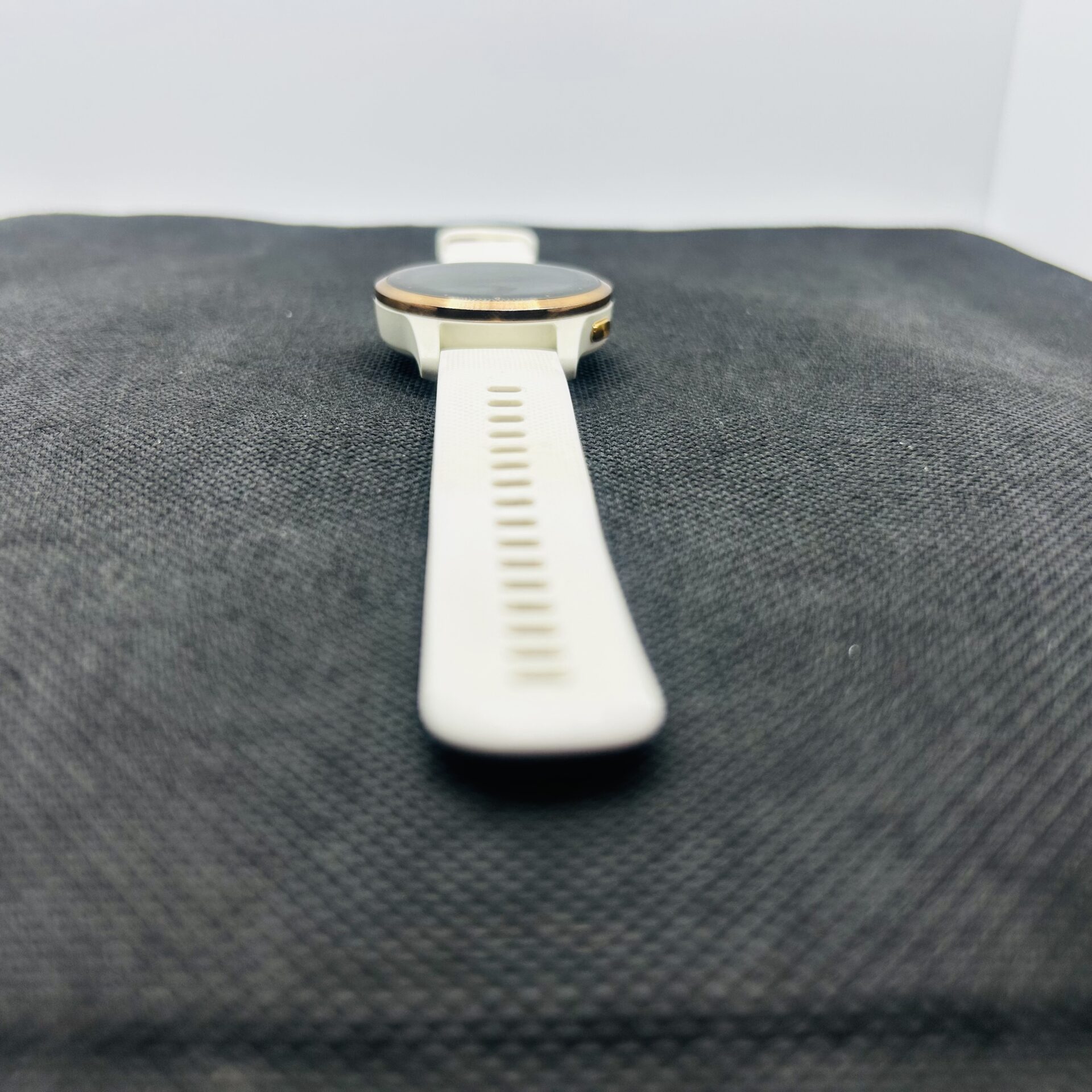 Garmin Vivoactive 4s White/Rose Gold – (Grade B) - Image 7