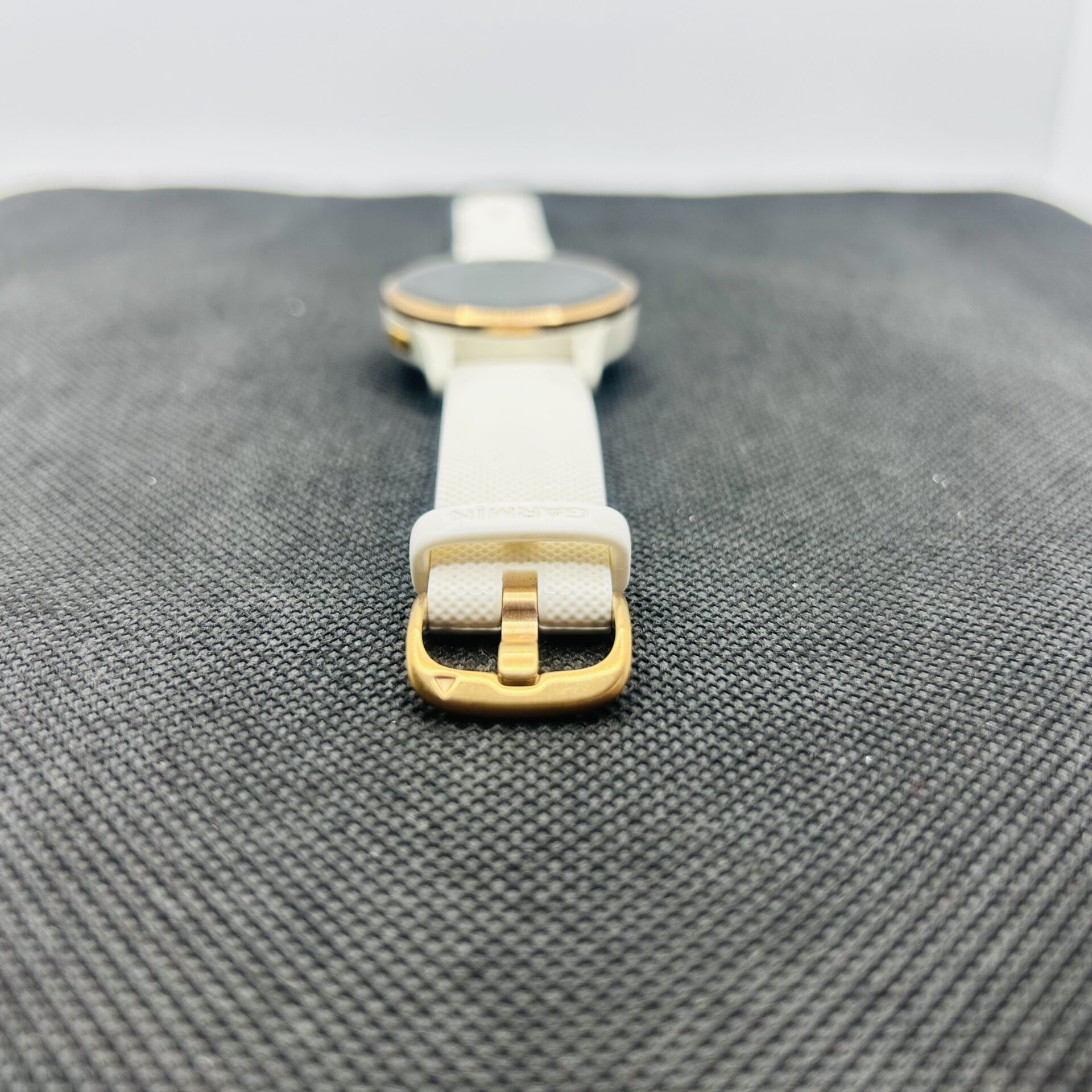 Garmin Vivoactive 4s White/Rose Gold – (Grade B) - Image 6