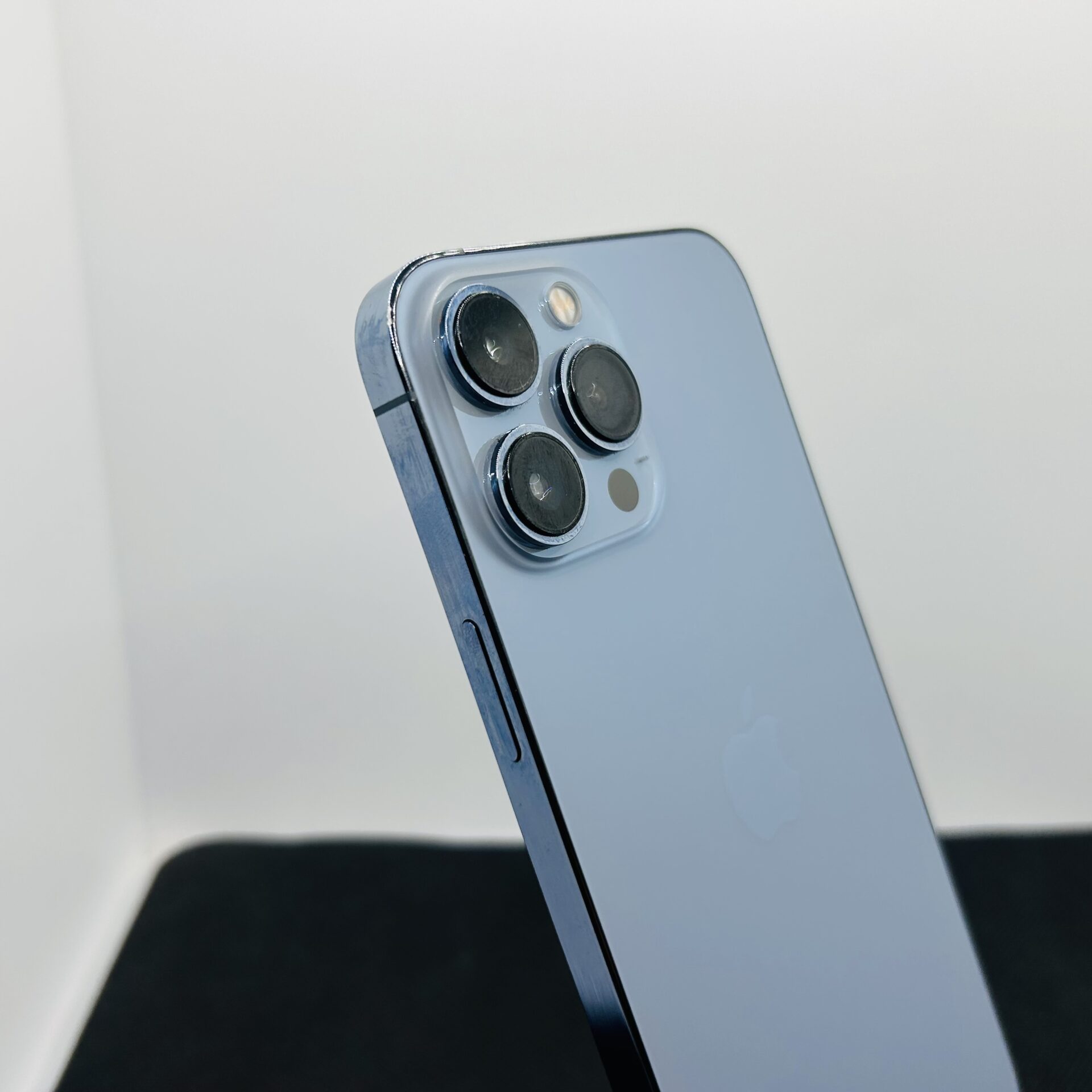 Apple iPhone 13 Pro Max 512GB Sierra Blue – (Grade B) - Image 8